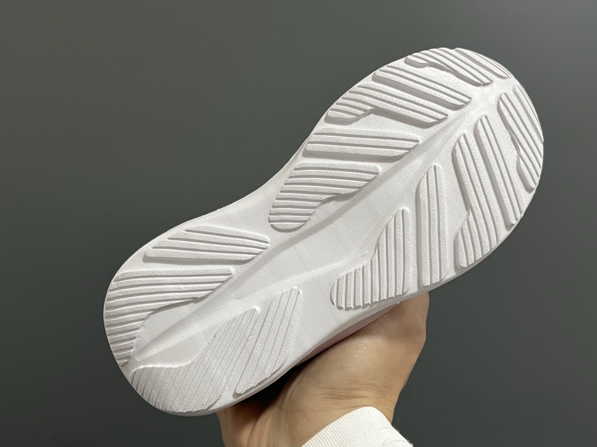 “New FILA Children’s Training Shoes with BoA Lock Design and Air-Transmitting Webs” - 图片 5