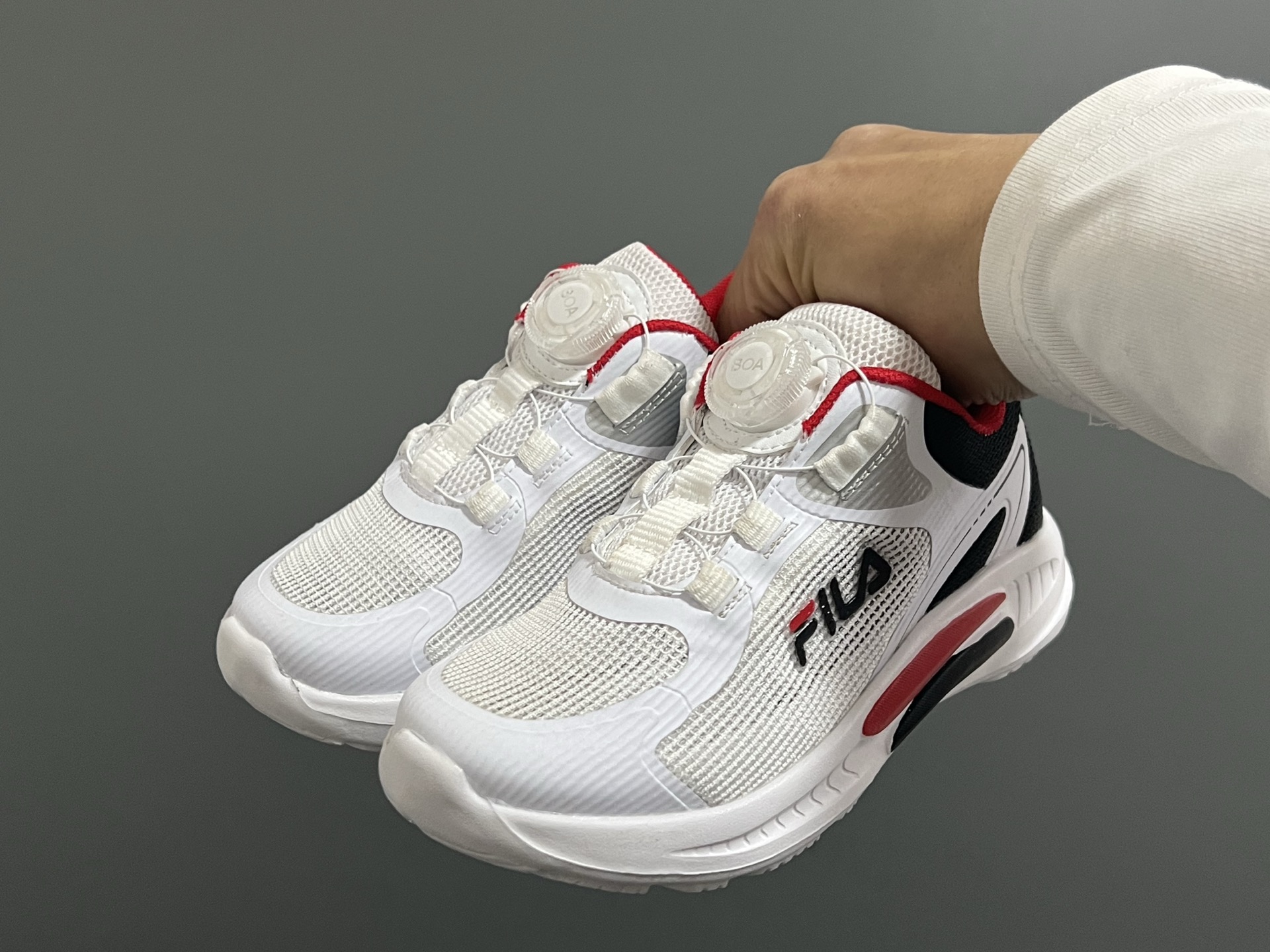 “New FILA Children’s Training Shoes with BoA Lock Design for Comfortable Fit”