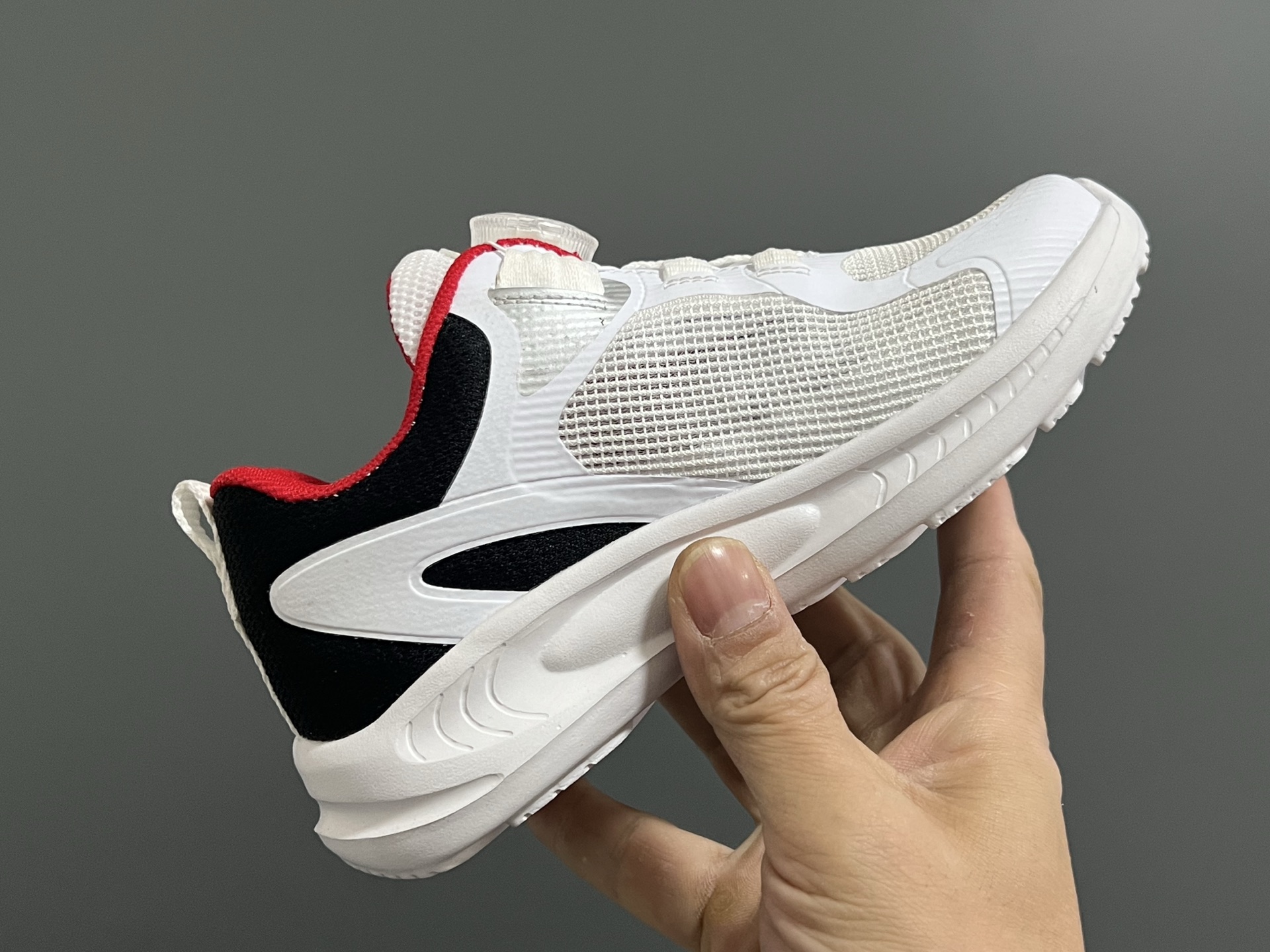 “New FILA Children’s Training Shoes with BoA Lock Design for Comfortable Fit” - 图片 6