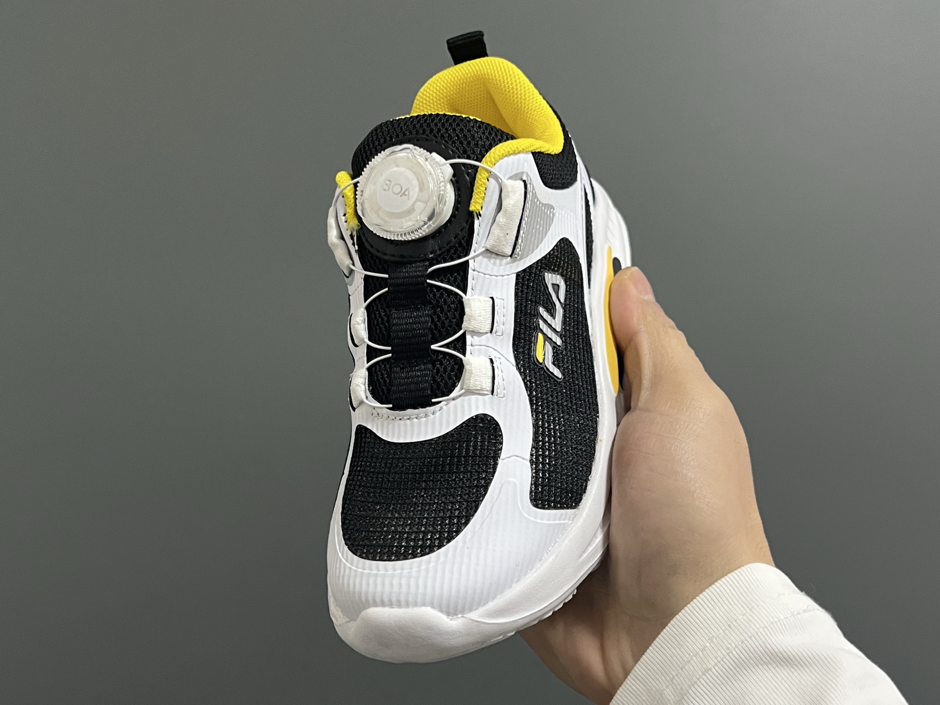 “New FILA Children’s Training Shoes with BoA Lock Design for Comfort and Style” - 图片 3