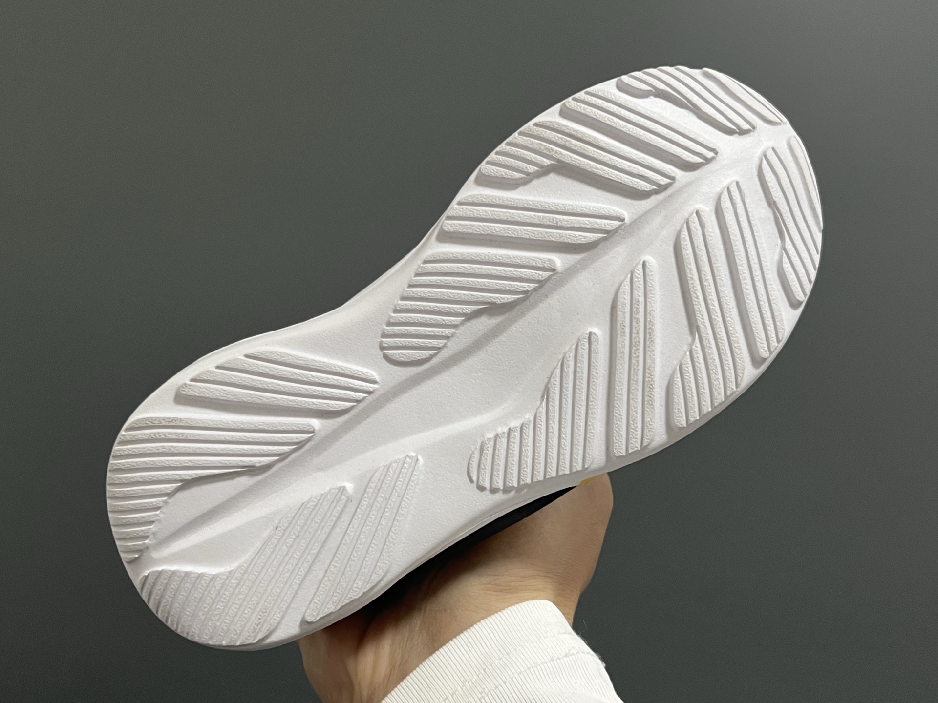“New FILA Children’s Training Shoes with BoA Lock Design for Comfort and Style” - 图片 5