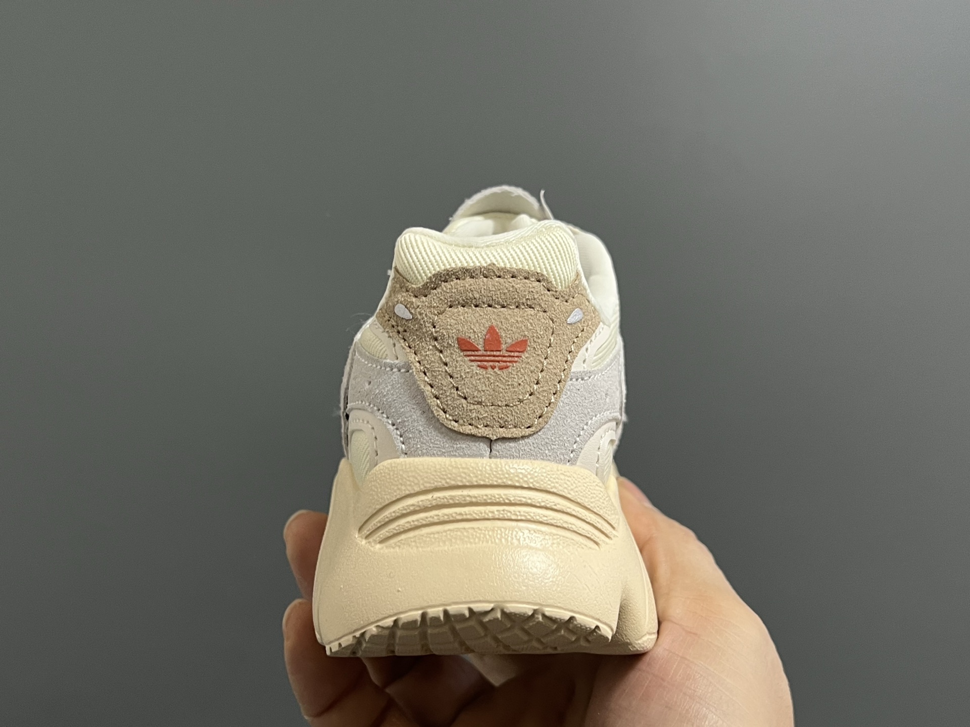 图片[8]-A家新款Oz*millen松紧带儿童老爹鞋 尺码：26-37码 Adidas90年代复古新款🆕 松紧带设计，穿脱便捷✌🏻 超轻老爹大底，百搭又时髦✨ 优质皮料拼接质感满满💯-选品中心