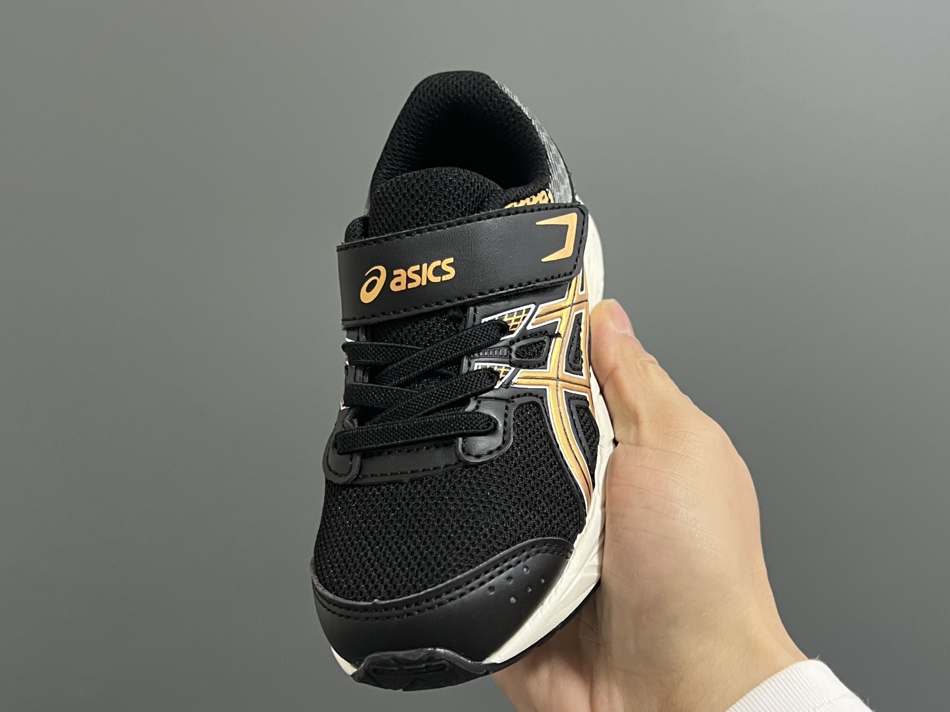 图片[3]-YSS新款魔术贴儿童缓震运动鞋 尺码：22-37码 经典YSS运动系列🔥 魔术贴松紧带设计，穿脱方便✌🏻 原装耐磨防滑大底，脚感不言而喻☁️-选品中心