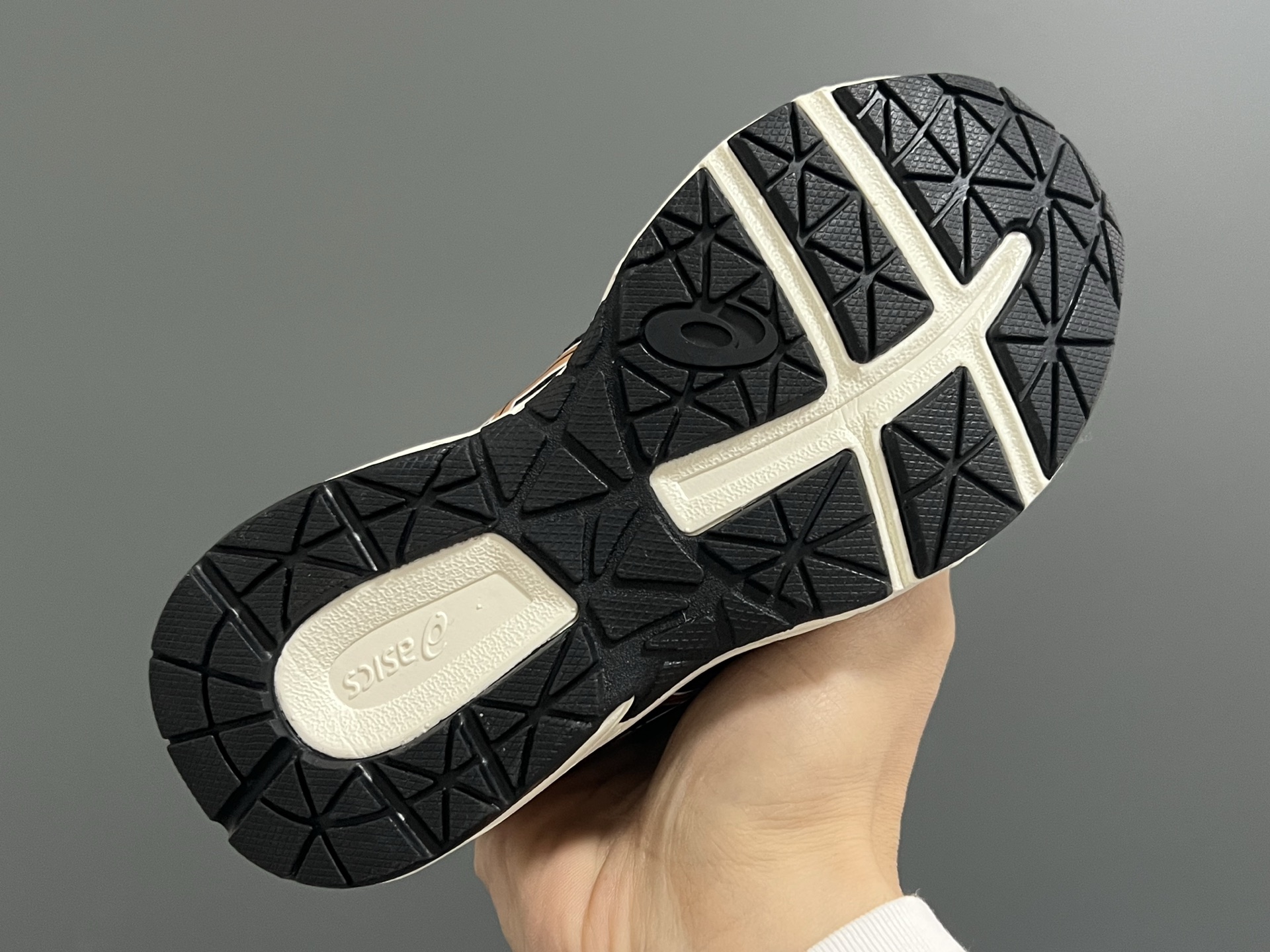 图片[5]-YSS新款魔术贴儿童缓震运动鞋 尺码：22-37码 经典YSS运动系列🔥 魔术贴松紧带设计，穿脱方便✌🏻 原装耐磨防滑大底，脚感不言而喻☁️-选品中心