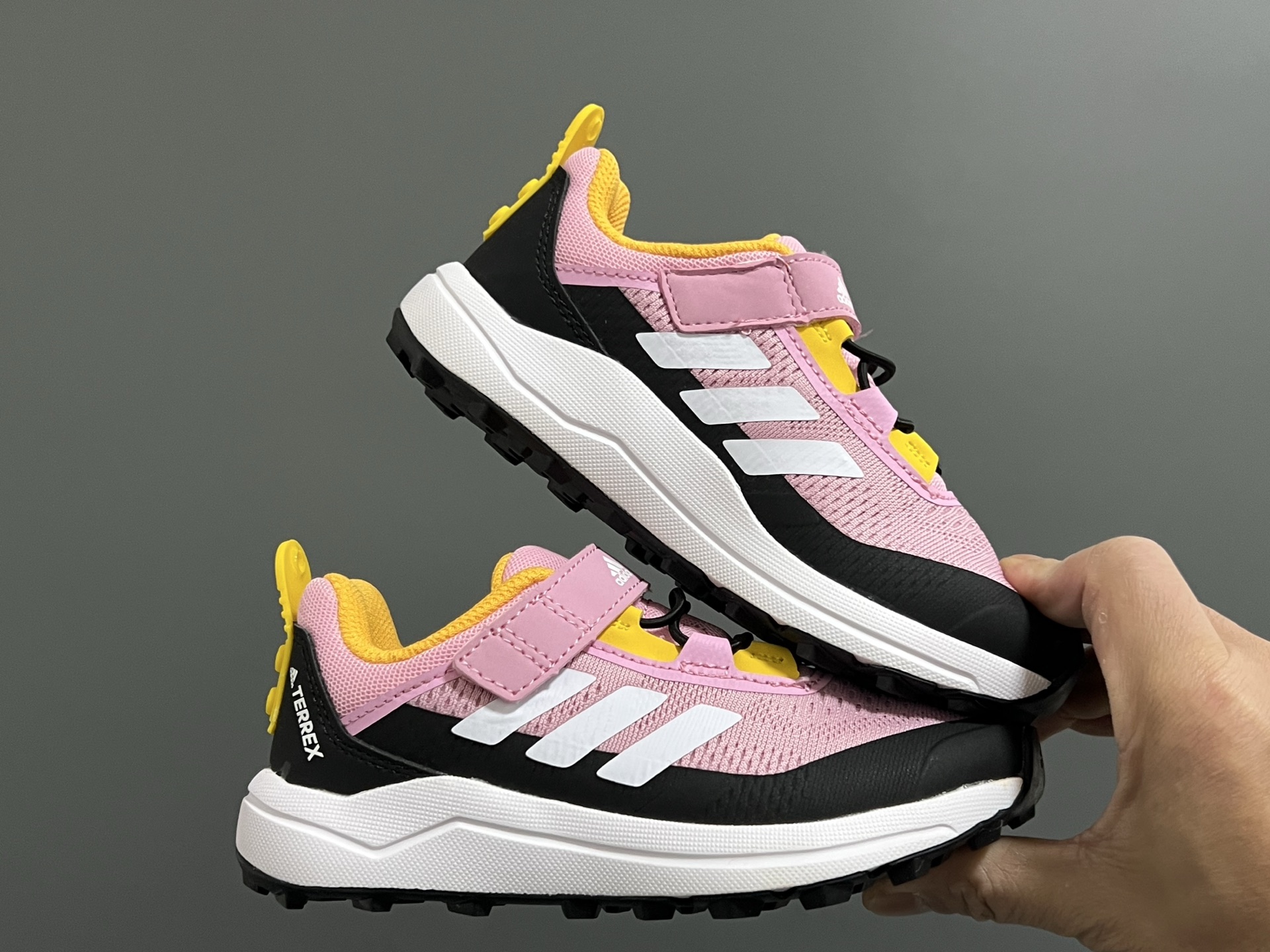 图片[9]-AD乐高联名户外轻便魔术贴儿童运动鞋26-37码 超赞的乐高联名系✔️ 高密度针织鞋面，质感超软超舒服☁️ 抓地力超强的橡胶大底，脚感不言而喻✌🏻-选品中心