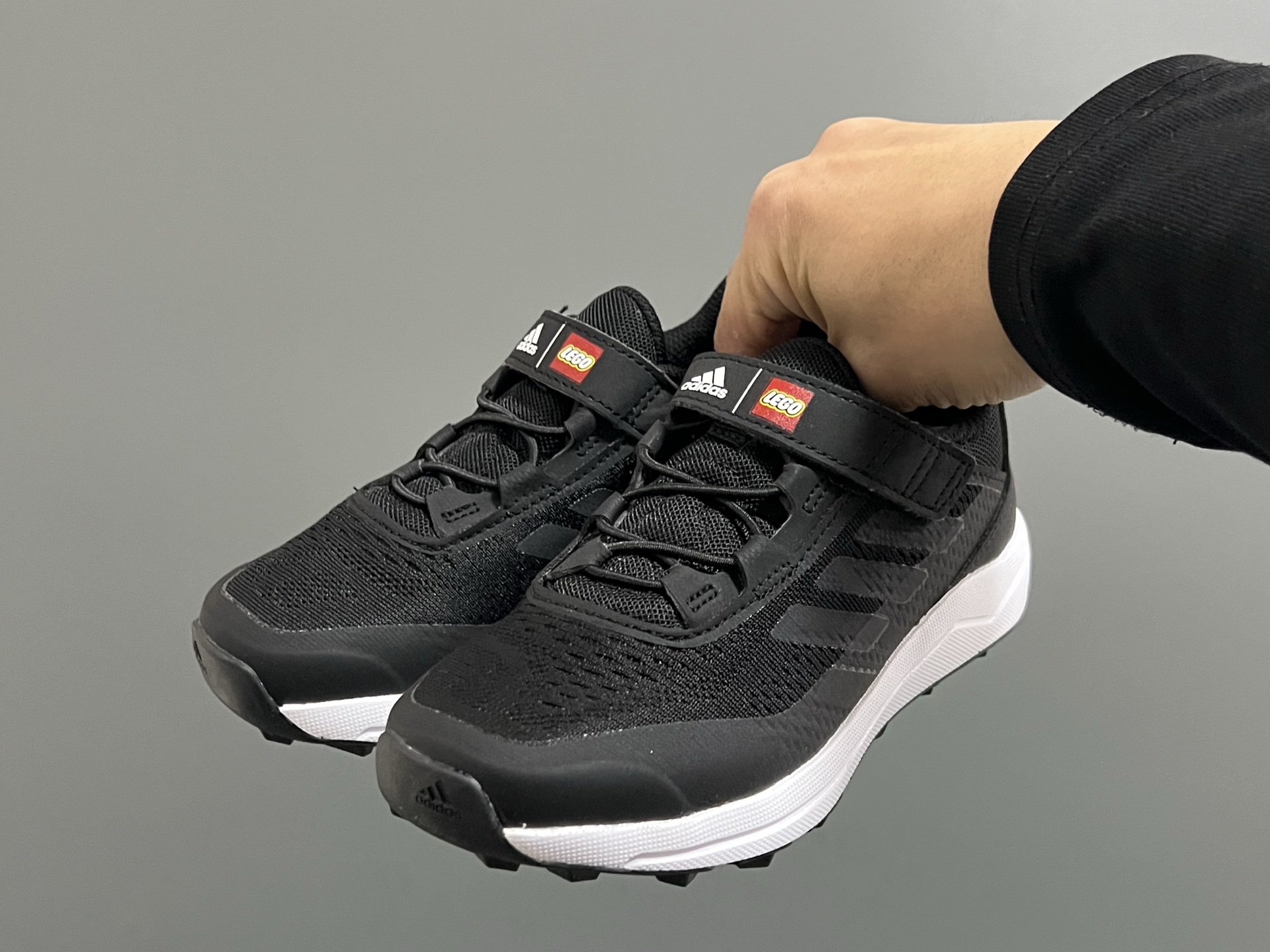 图片[2]-AD乐高联名户外轻便魔术贴儿童运动鞋26-37码 超赞的乐高联名系✔️ 高密度针织鞋面，质感超软超舒服☁️ 抓地力超强的橡胶大底，脚感不言而喻✌🏻-选品中心