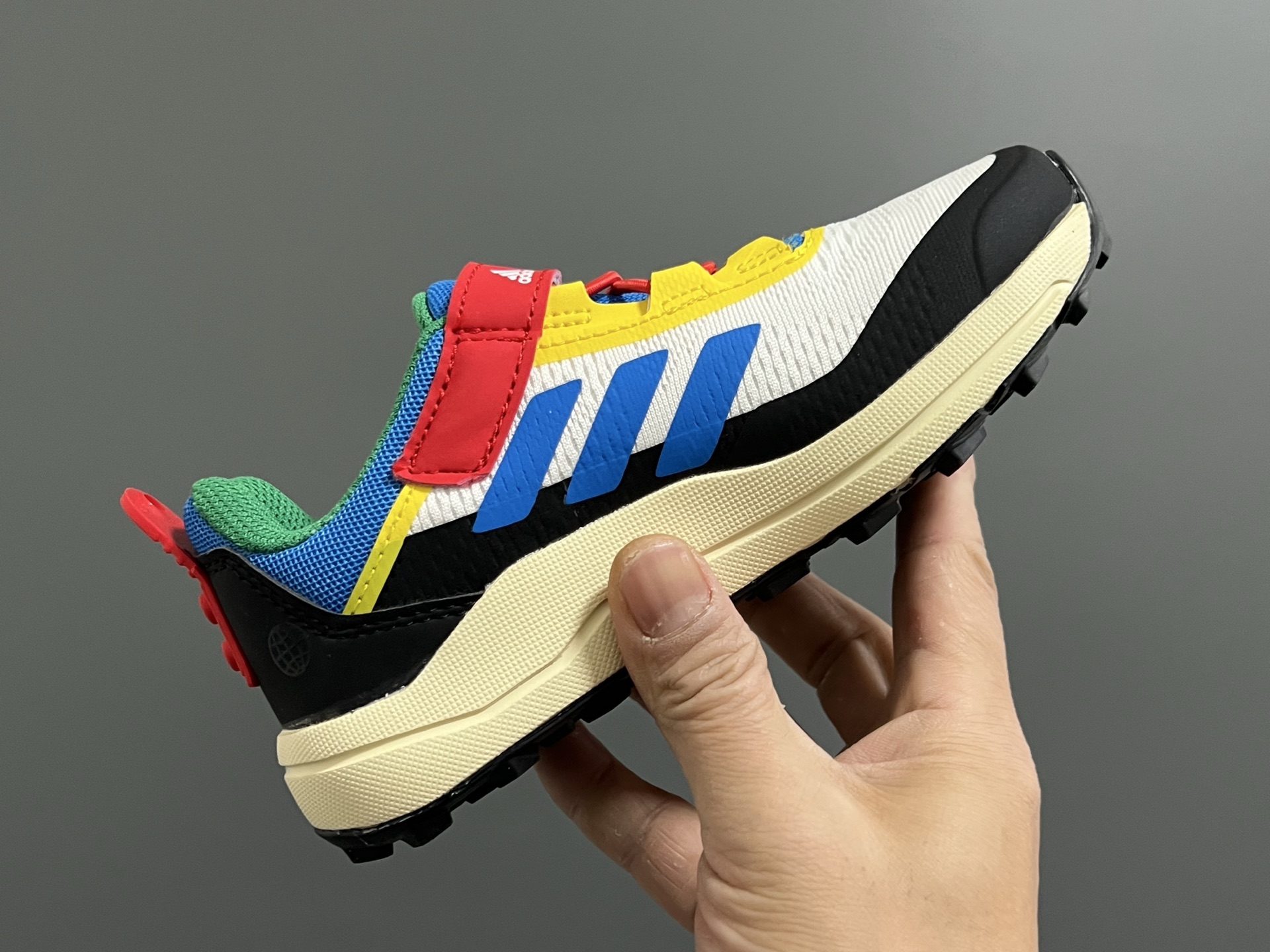 图片[6]-AD乐高联名户外轻便魔术贴儿童运动鞋26-37码 超赞的乐高联名系✔️ 高密度针织鞋面，质感超软超舒服☁️ 抓地力超强的橡胶大底，脚感不言而喻✌🏻-选品中心