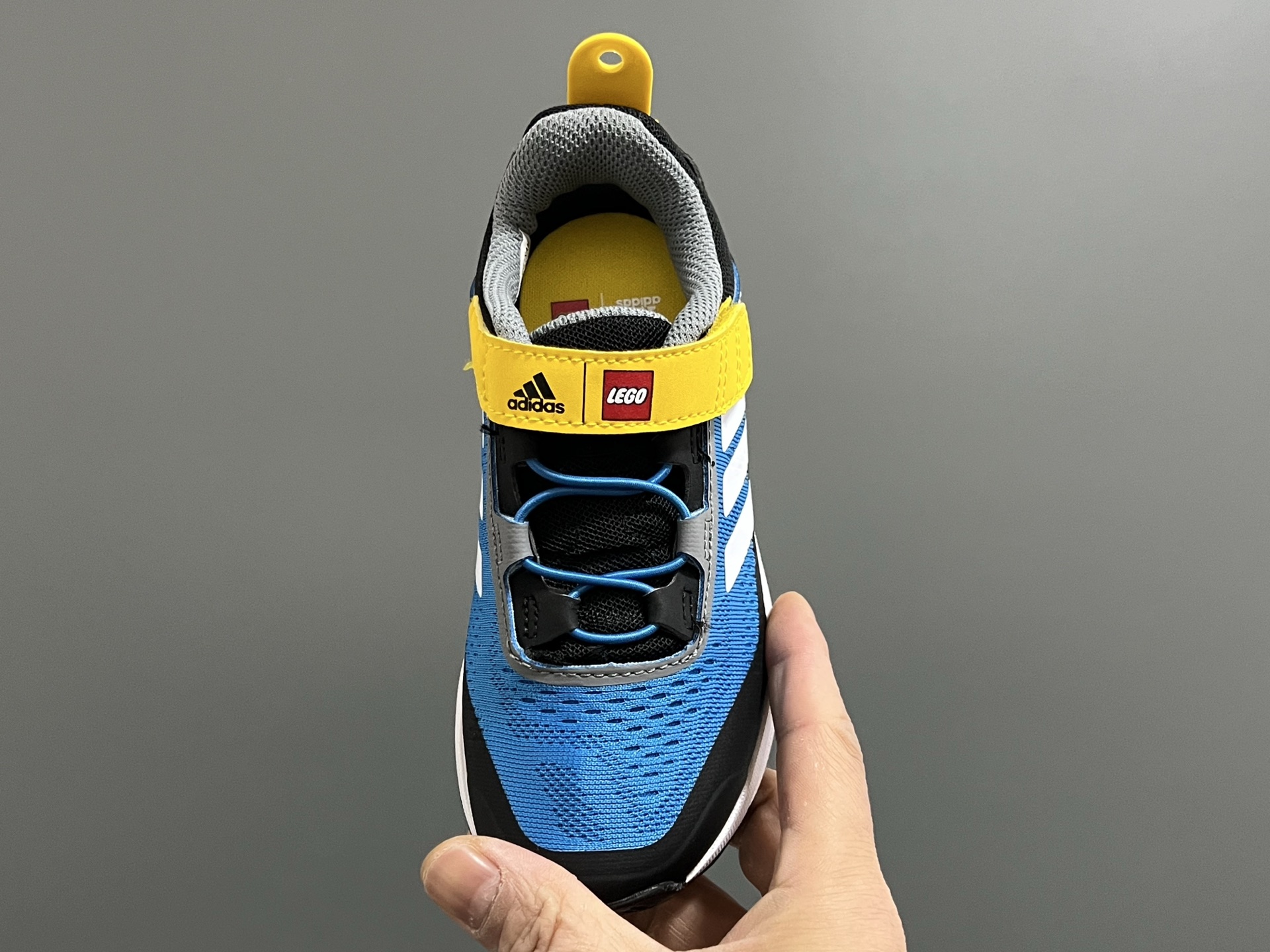 图片[8]-AD乐高联名户外轻便魔术贴儿童运动鞋26-37码 超赞的乐高联名系✔️ 高密度针织鞋面，质感超软超舒服☁️ 抓地力超强的橡胶大底，脚感不言而喻✌🏻-选品中心