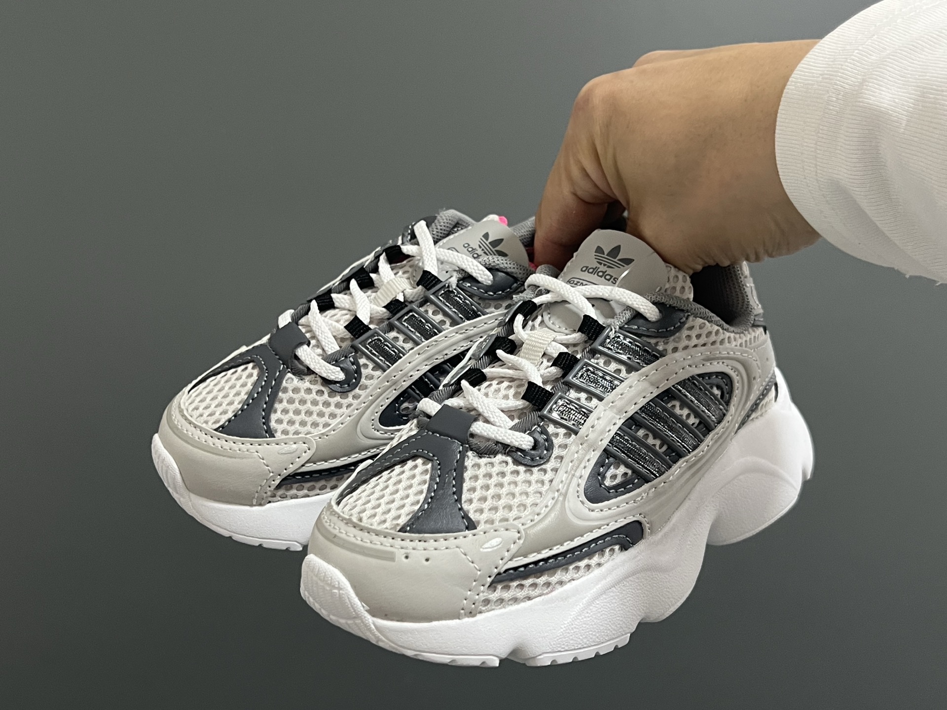Adidas ’90s Retro Sneakers: High-Quality Leather Collages, Quick-Banded Design, Size 26-37. - 图片 1