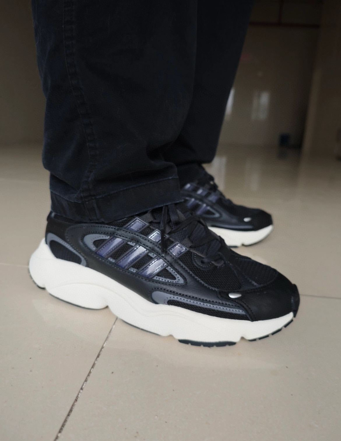 “Adidas ’90s Retro Sneakers: Proxy Price 293, Quick-Banded Design, High-Quality Leather” - 图片 9