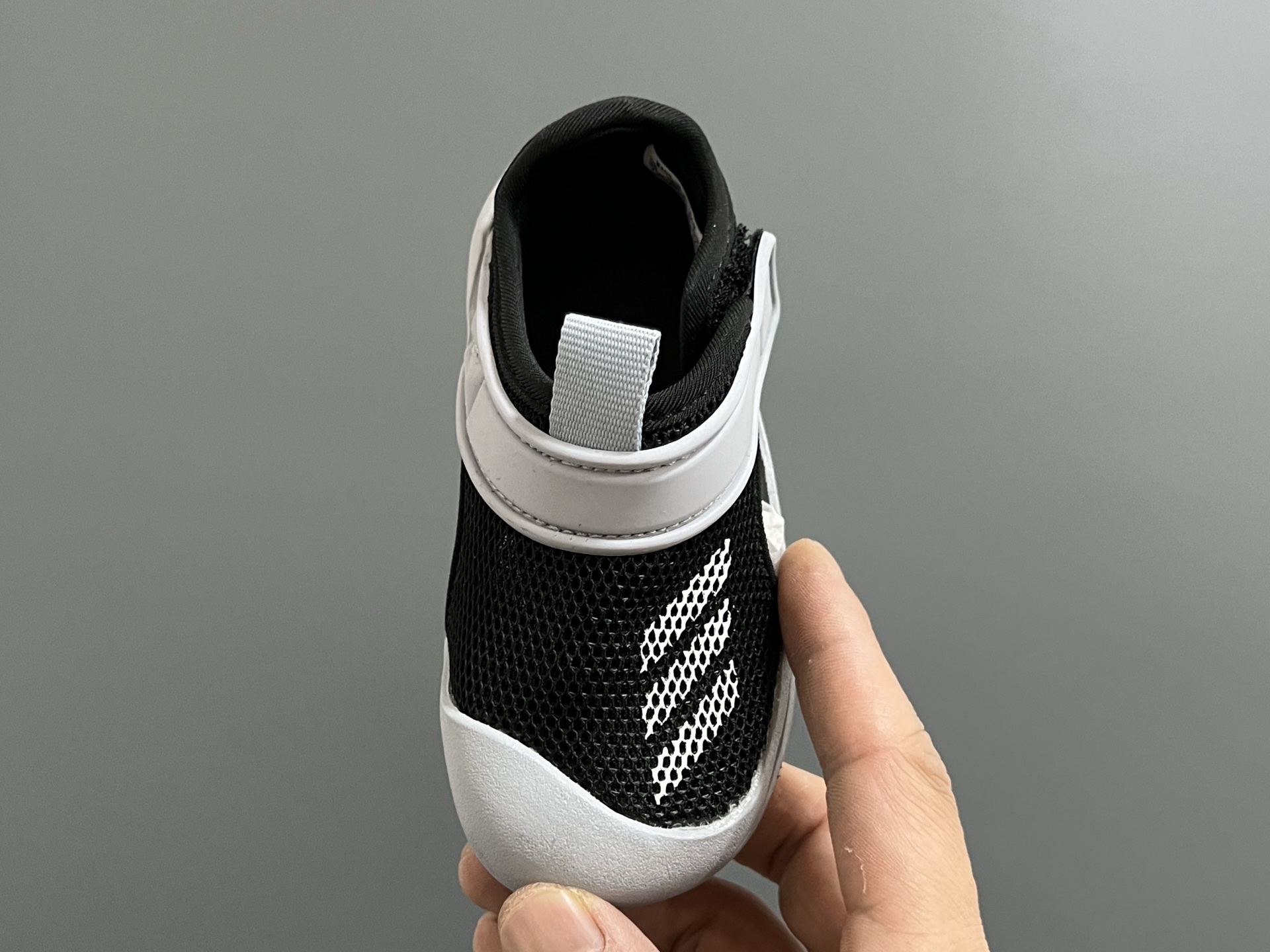 图片[8]-‼️活动价‼️‼️‼️ A家专G版涉水网面包头二代儿童凉鞋） 尺码：22-35码 薅羊毛时刻来啦👏🏻 专柜同步新款🆕 主推工厂出品，大厂工艺做工要求都超高👍🏻 1：1原版定制，完美还原💯 采用进口魔术贴，更加耐用✔️ 全码现货❤️-选品中心