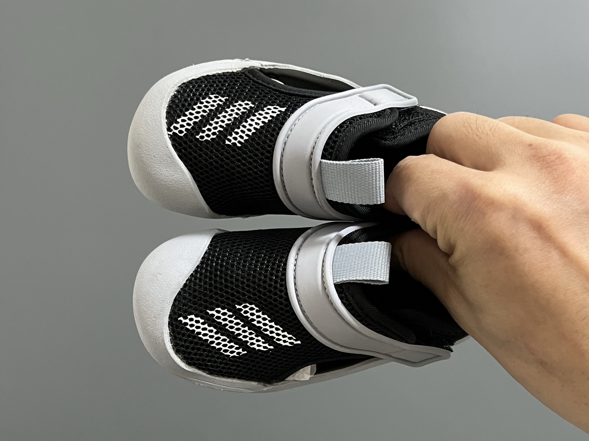 图片[2]-‼️活动价‼️‼️‼️ A家专G版涉水网面包头二代儿童凉鞋） 尺码：22-35码 薅羊毛时刻来啦👏🏻 专柜同步新款🆕 主推工厂出品，大厂工艺做工要求都超高👍🏻 1：1原版定制，完美还原💯 采用进口魔术贴，更加耐用✔️ 全码现货❤️-选品中心