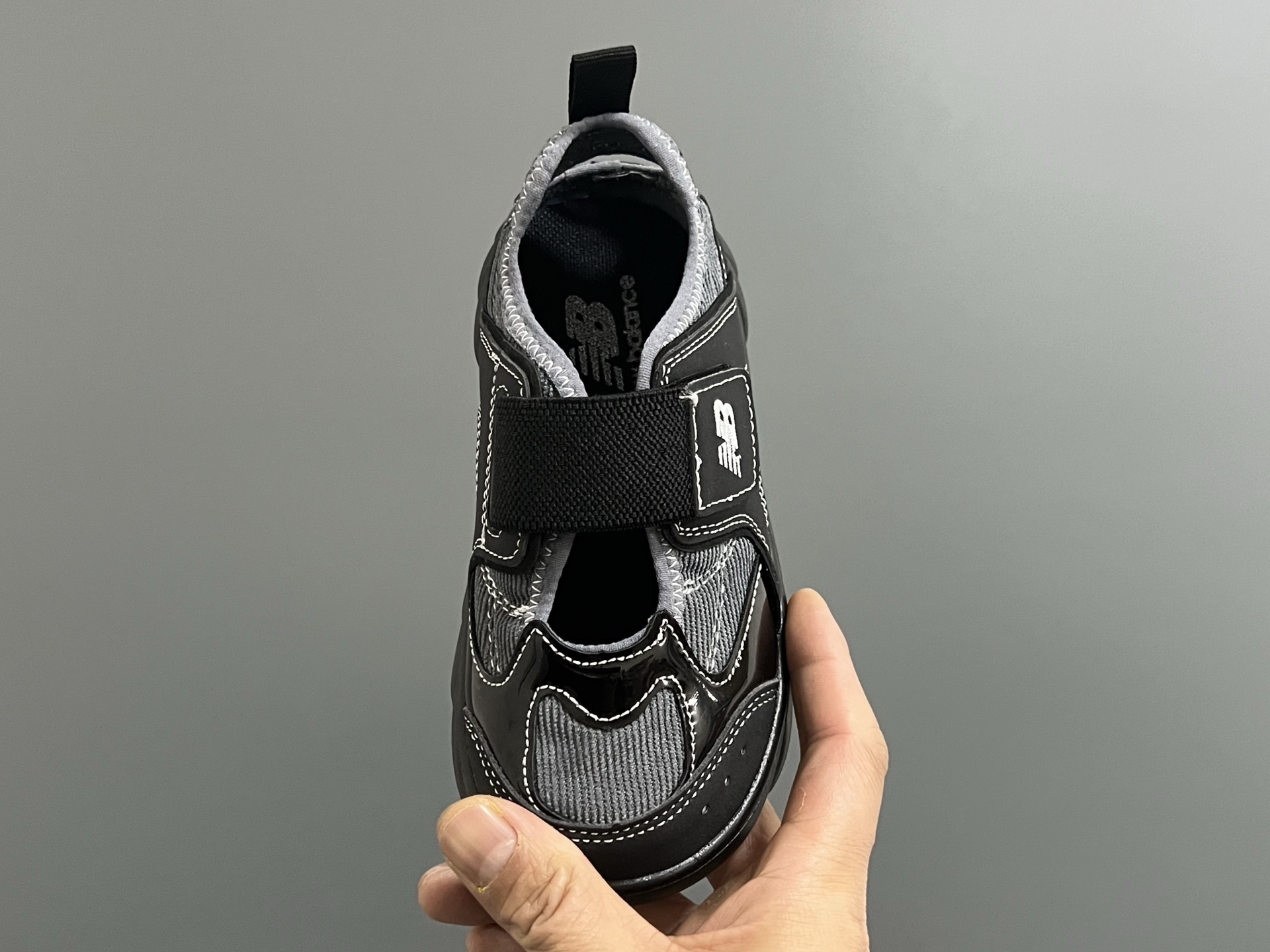 图片[8]-NB新款920玛丽珍网面拼接魔术贴儿童凉鞋 尺码：24-37码 时髦又洋气的NB玛丽珍系列🔥 网面➕优质皮料拼接，透气又舒适☁️ 1：1高端定制MD大底，脚感超舒服😌 魔术贴设计，穿脱超级方便✌🏻 闭眼入的八色，搭配袜子超洋气✨-选品中心