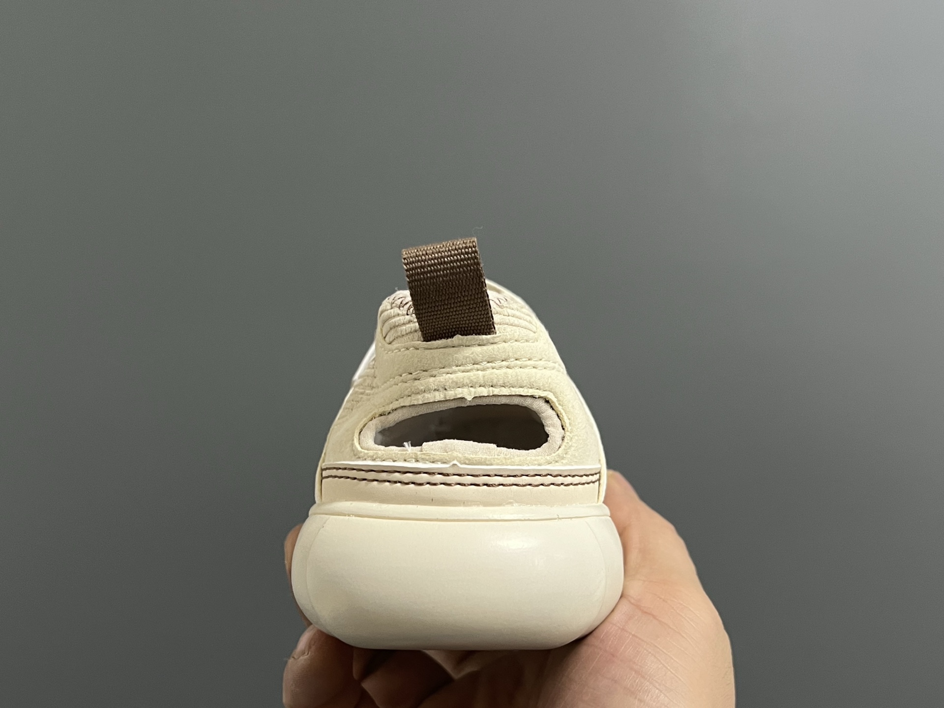 图片[7]-NB新款920玛丽珍网面拼接魔术贴儿童凉鞋 尺码：24-37码 时髦又洋气的NB玛丽珍系列🔥 网面➕优质皮料拼接，透气又舒适☁️ 1：1高端定制MD大底，脚感超舒服😌 魔术贴设计，穿脱超级方便✌🏻 闭眼入的八色，搭配袜子超洋气✨-选品中心