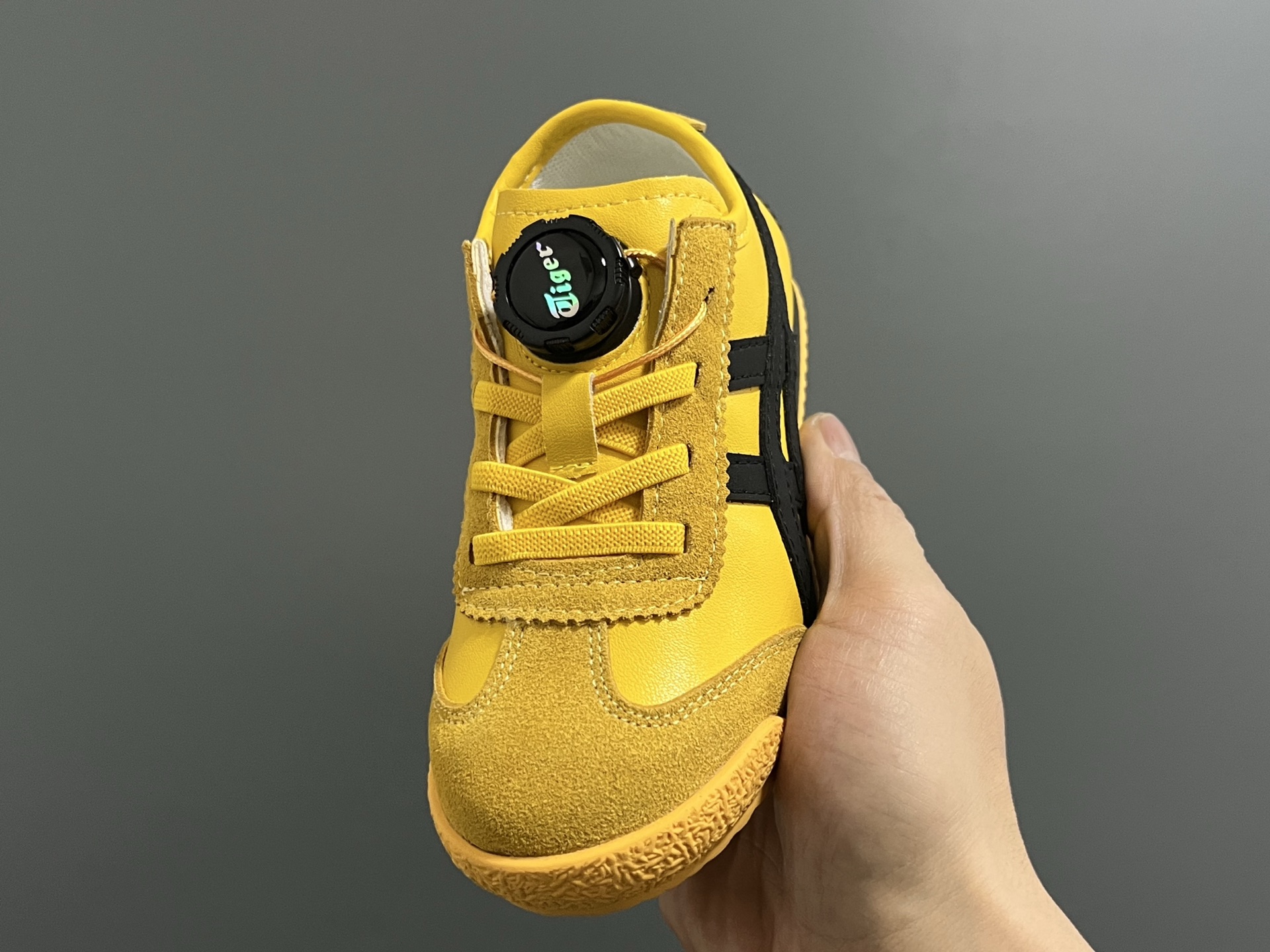 High-Quality Leather Children’s Leisure Shoes with Convenient Locking Design - 图片 2