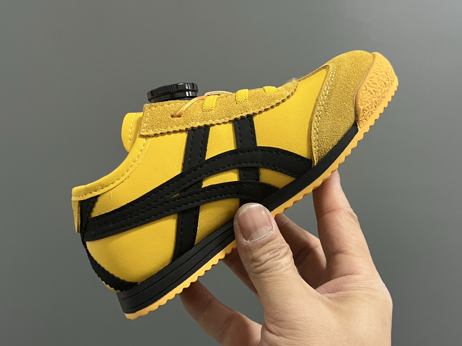 High-Quality Leather Children’s Leisure Shoes with Convenient Locking Design - 图片 5