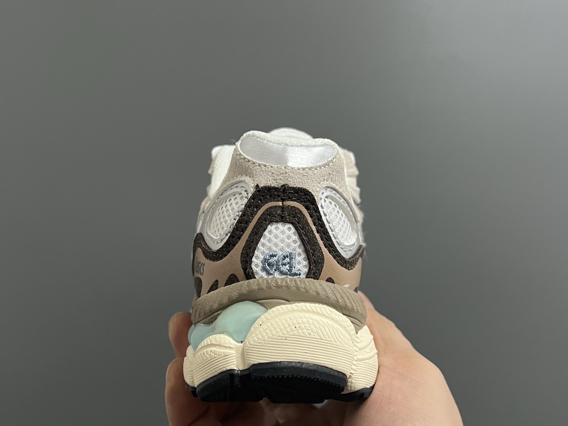 图片[7]-另一工厂 亚瑟士YSS新款gel-nyc鞋带款儿童运动老爹鞋26-37码 经典亚瑟士系列🆕 老爹款式设计，百搭又时髦✨ 橡胶耐磨防滑大底，脚感超赞👍🏻-选品中心