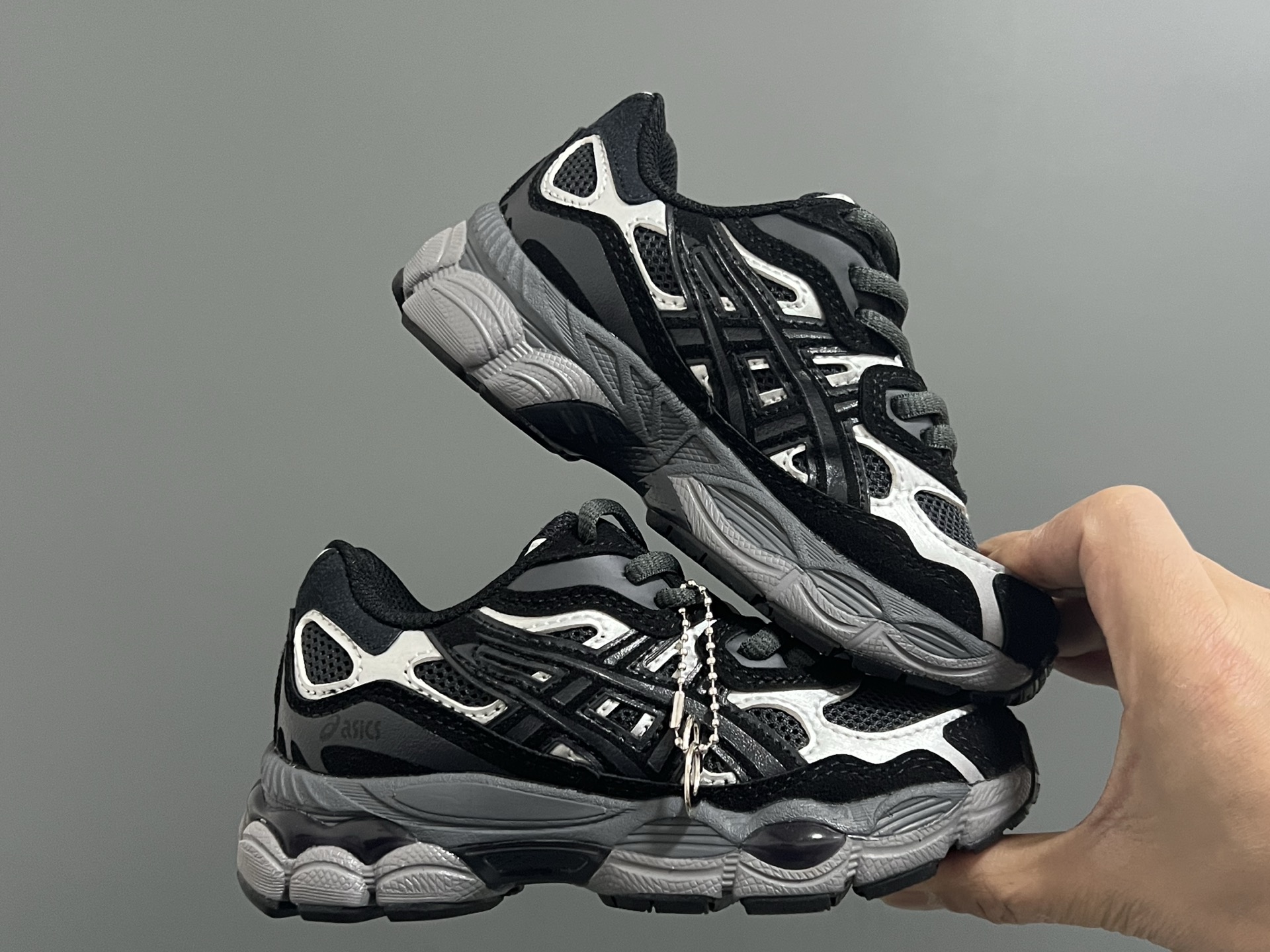 图片[9]-另一工厂 亚瑟士YSS新款gel-nyc鞋带款儿童运动老爹鞋26-37码 经典亚瑟士系列🆕 老爹款式设计，百搭又时髦✨ 橡胶耐磨防滑大底，脚感超赞👍🏻-选品中心