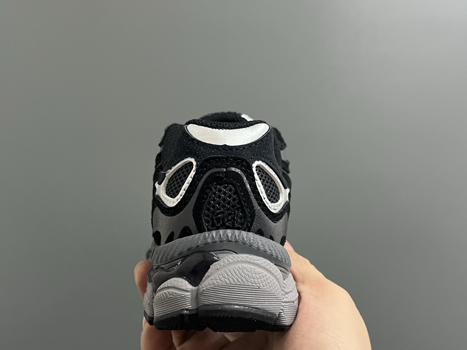 图片[5]-另一工厂 亚瑟士YSS新款gel-nyc鞋带款儿童运动老爹鞋26-37码 经典亚瑟士系列🆕 老爹款式设计，百搭又时髦✨ 橡胶耐磨防滑大底，脚感超赞👍🏻-选品中心