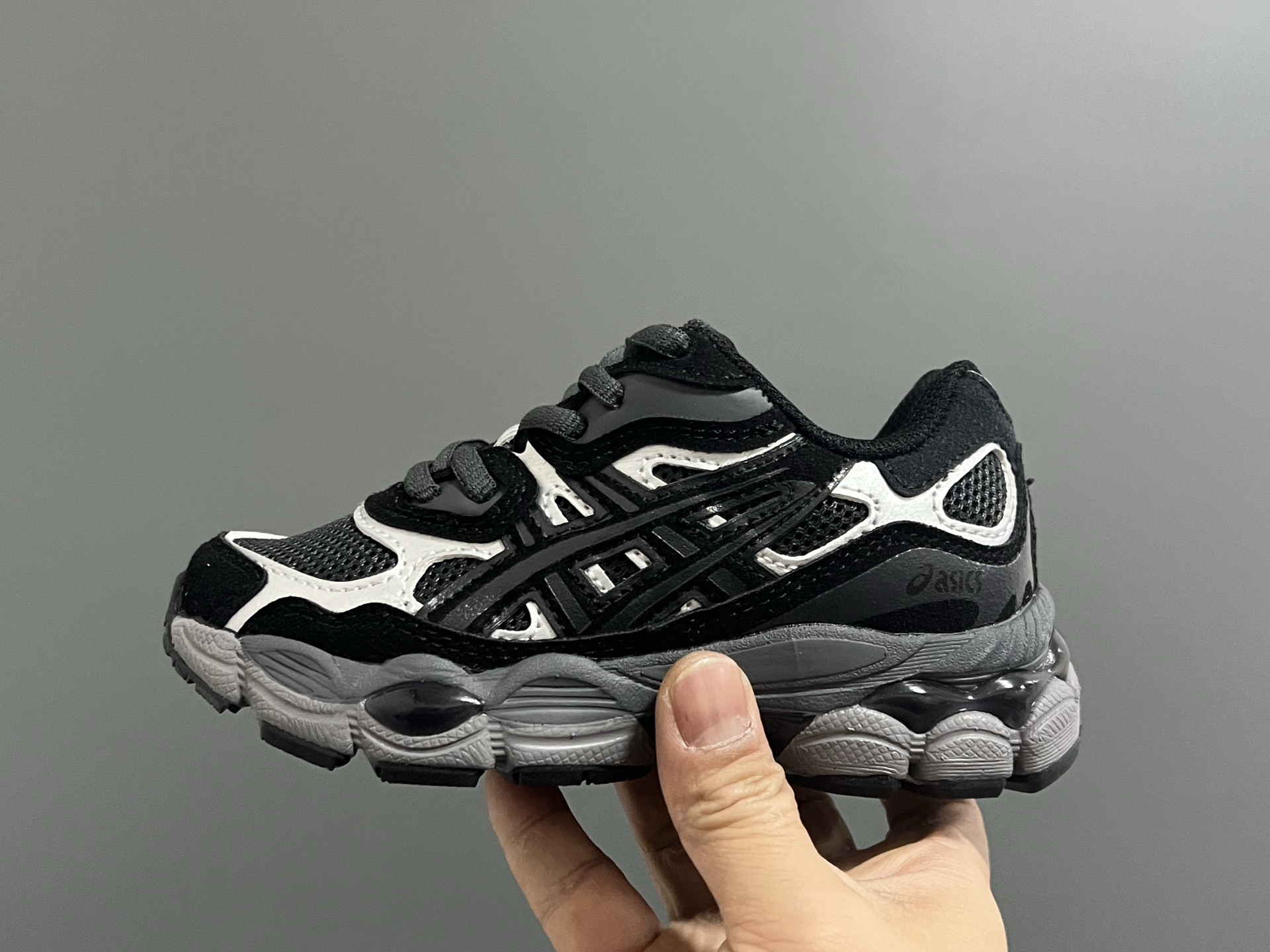 图片[4]-另一工厂 亚瑟士YSS新款gel-nyc鞋带款儿童运动老爹鞋26-37码 经典亚瑟士系列🆕 老爹款式设计，百搭又时髦✨ 橡胶耐磨防滑大底，脚感超赞👍🏻-选品中心