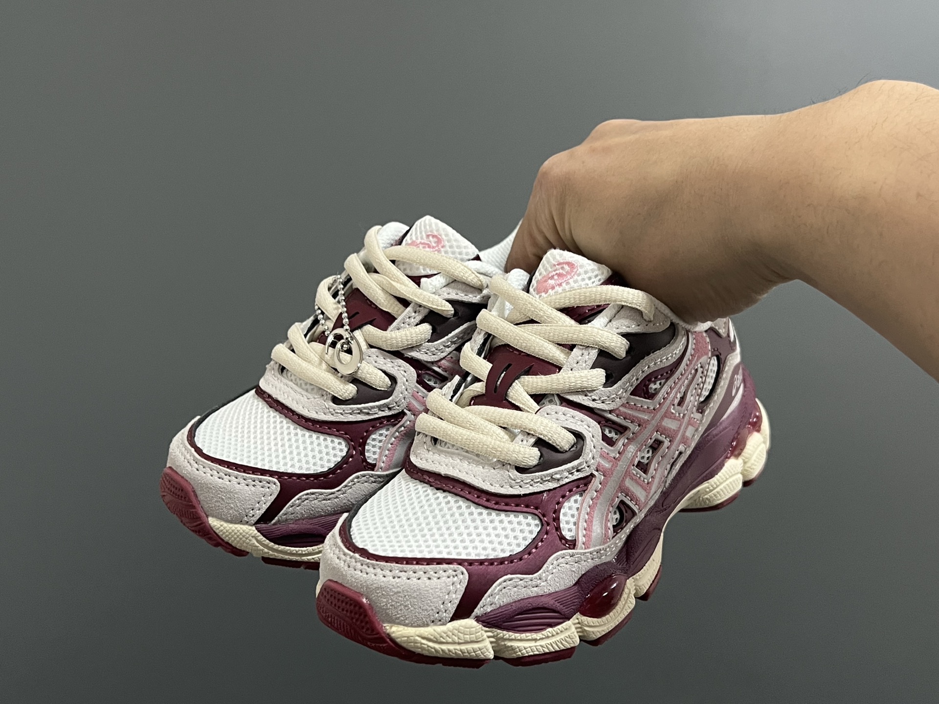 图片[2]-另一工厂 亚瑟士YSS新款gel-nyc鞋带款儿童运动老爹鞋26-37码 经典亚瑟士系列🆕 老爹款式设计，百搭又时髦✨ 橡胶耐磨防滑大底，脚感超赞👍🏻-选品中心