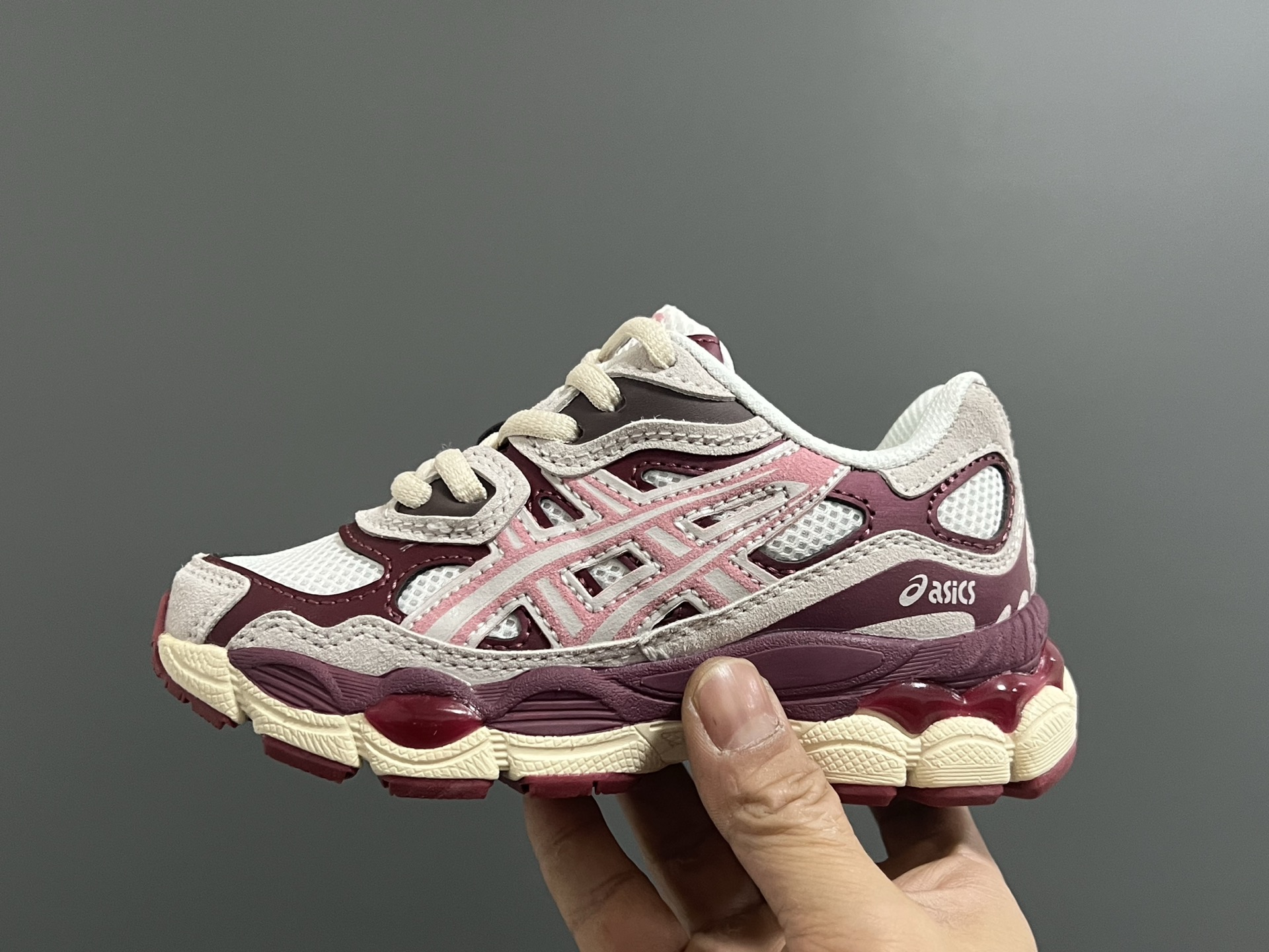 图片[4]-另一工厂 亚瑟士YSS新款gel-nyc鞋带款儿童运动老爹鞋26-37码 经典亚瑟士系列🆕 老爹款式设计，百搭又时髦✨ 橡胶耐磨防滑大底，脚感超赞👍🏻-选品中心