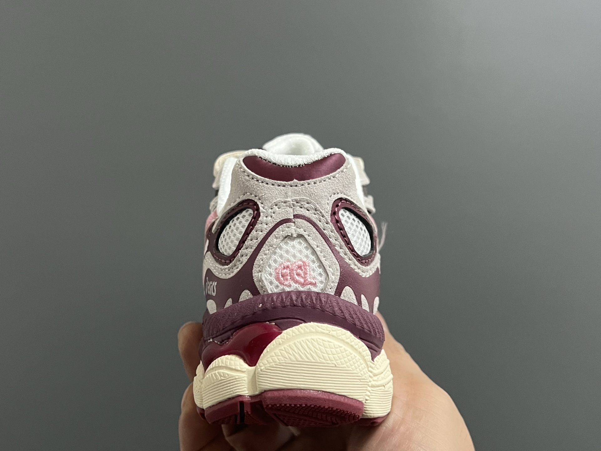 图片[7]-另一工厂 亚瑟士YSS新款gel-nyc鞋带款儿童运动老爹鞋26-37码 经典亚瑟士系列🆕 老爹款式设计，百搭又时髦✨ 橡胶耐磨防滑大底，脚感超赞👍🏻-选品中心