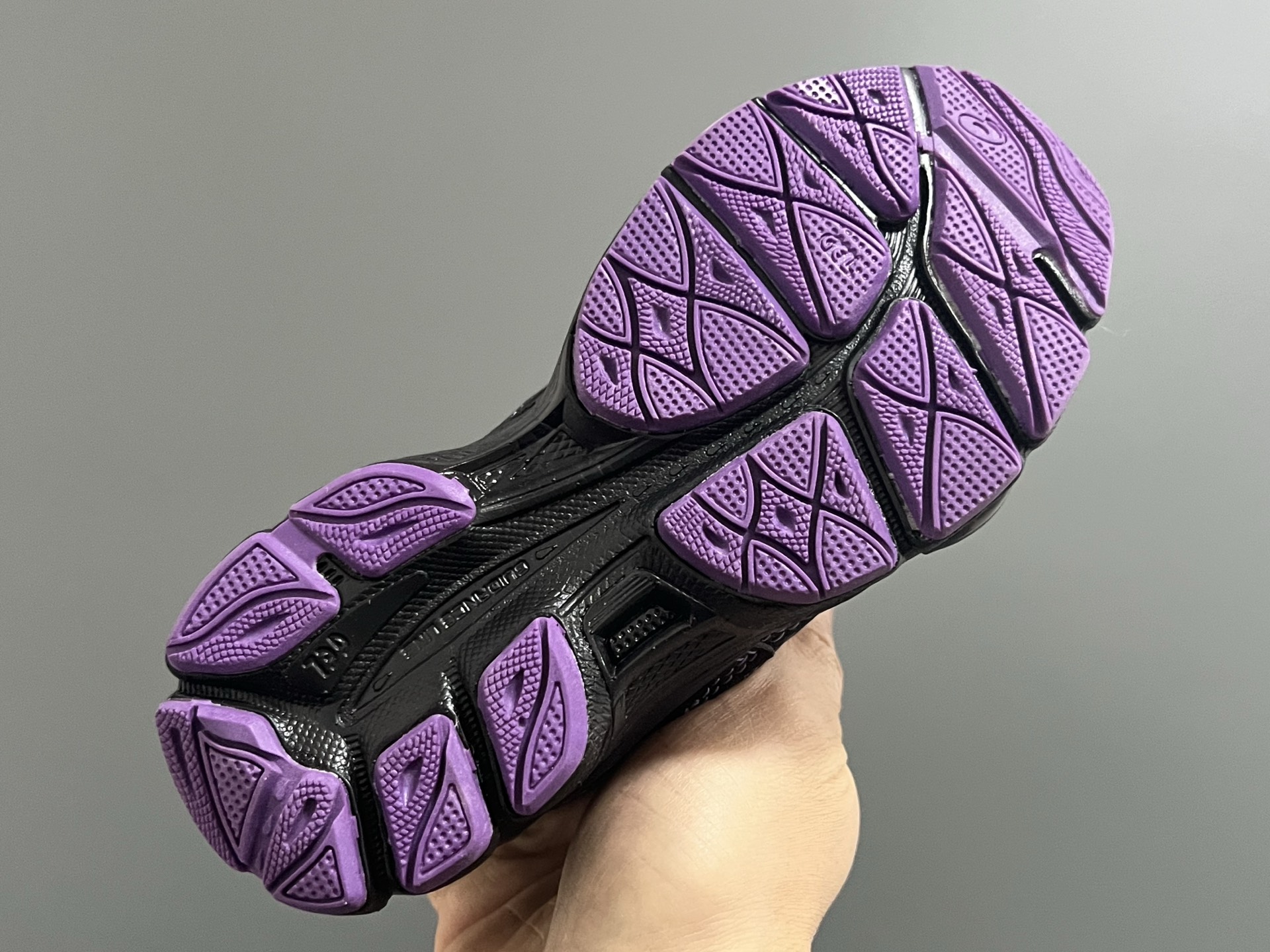 图片[5]-另一工厂 亚瑟士YSS新款gel-nyc鞋带款儿童运动老爹鞋26-37码 经典亚瑟士系列🆕 老爹款式设计，百搭又时髦✨ 橡胶耐磨防滑大底，脚感超赞👍🏻-选品中心