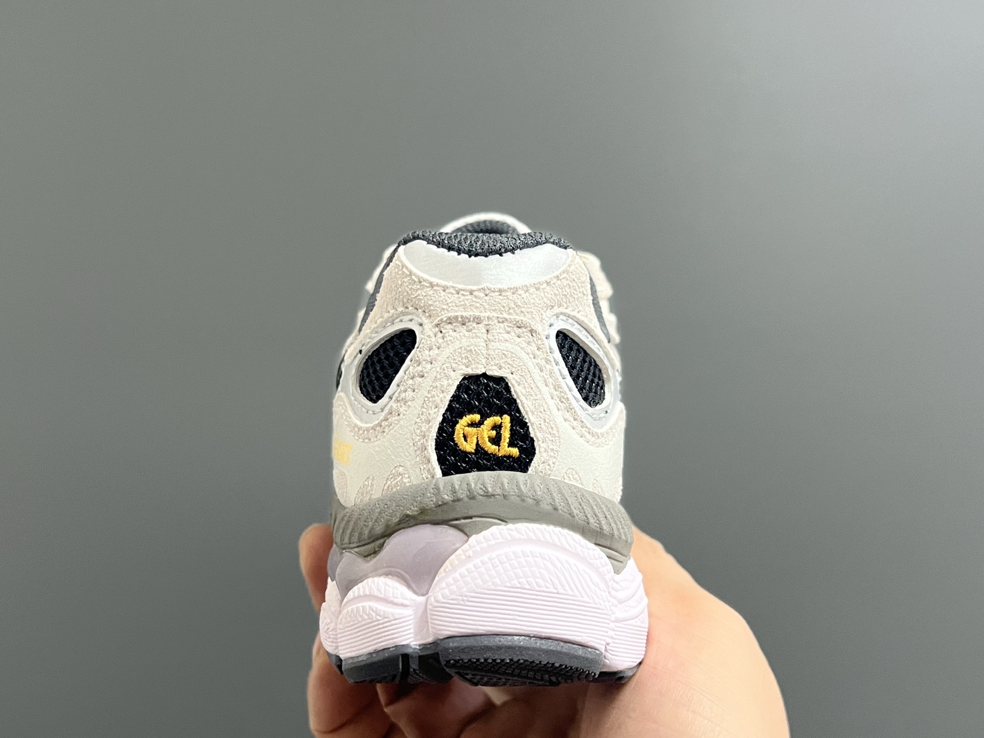 图片[7]-另一工厂 亚瑟士YSS新款gel-nyc鞋带款儿童运动老爹鞋26-37码 经典亚瑟士系列🆕 老爹款式设计，百搭又时髦✨ 橡胶耐磨防滑大底，脚感超赞👍🏻-选品中心