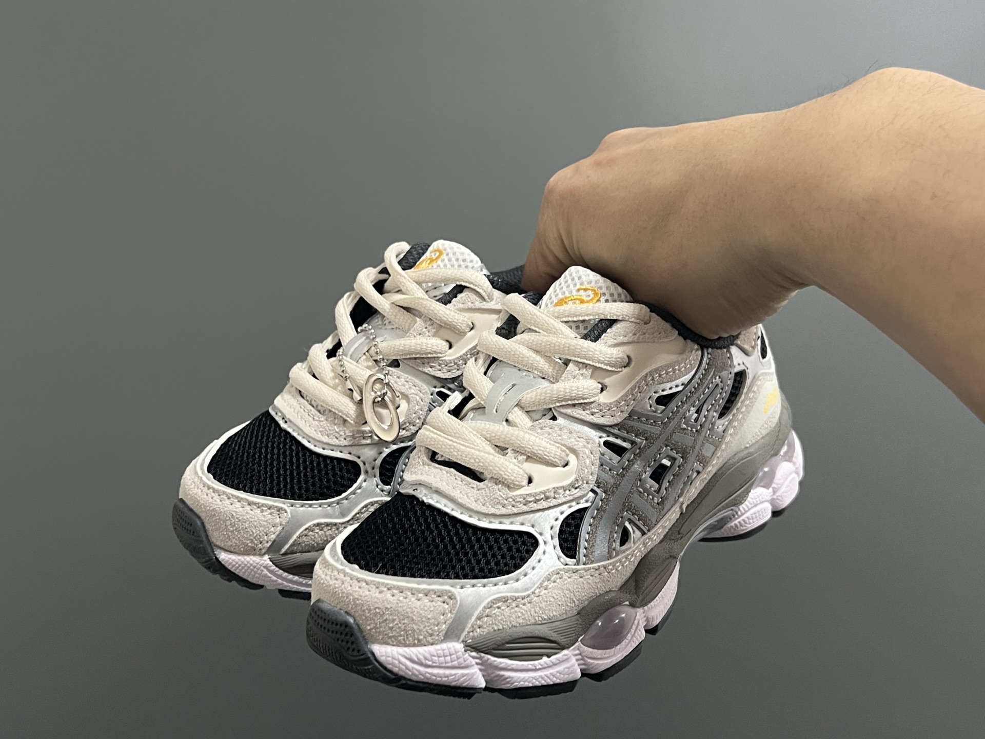 图片[2]-另一工厂 亚瑟士YSS新款gel-nyc鞋带款儿童运动老爹鞋26-37码 经典亚瑟士系列🆕 老爹款式设计，百搭又时髦✨ 橡胶耐磨防滑大底，脚感超赞👍🏻-选品中心