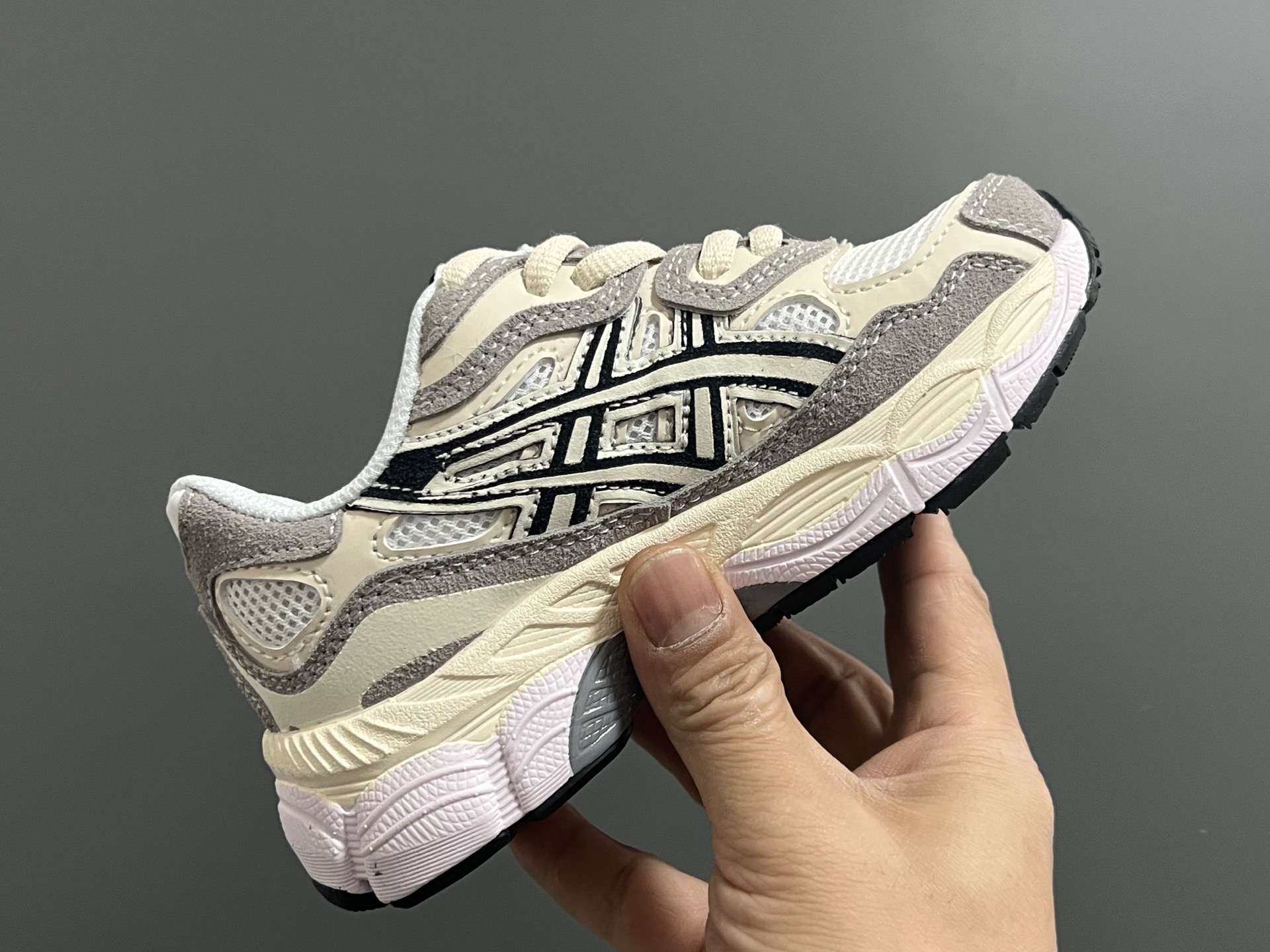 图片[6]-YSS新款gel-nyc鞋带款儿童运动老爹鞋 尺码：26-37码 经典亚瑟士系列🆕 老爹款式设计，百搭又时髦✨ 橡胶耐磨防滑大底，脚感超赞👍🏻-选品中心