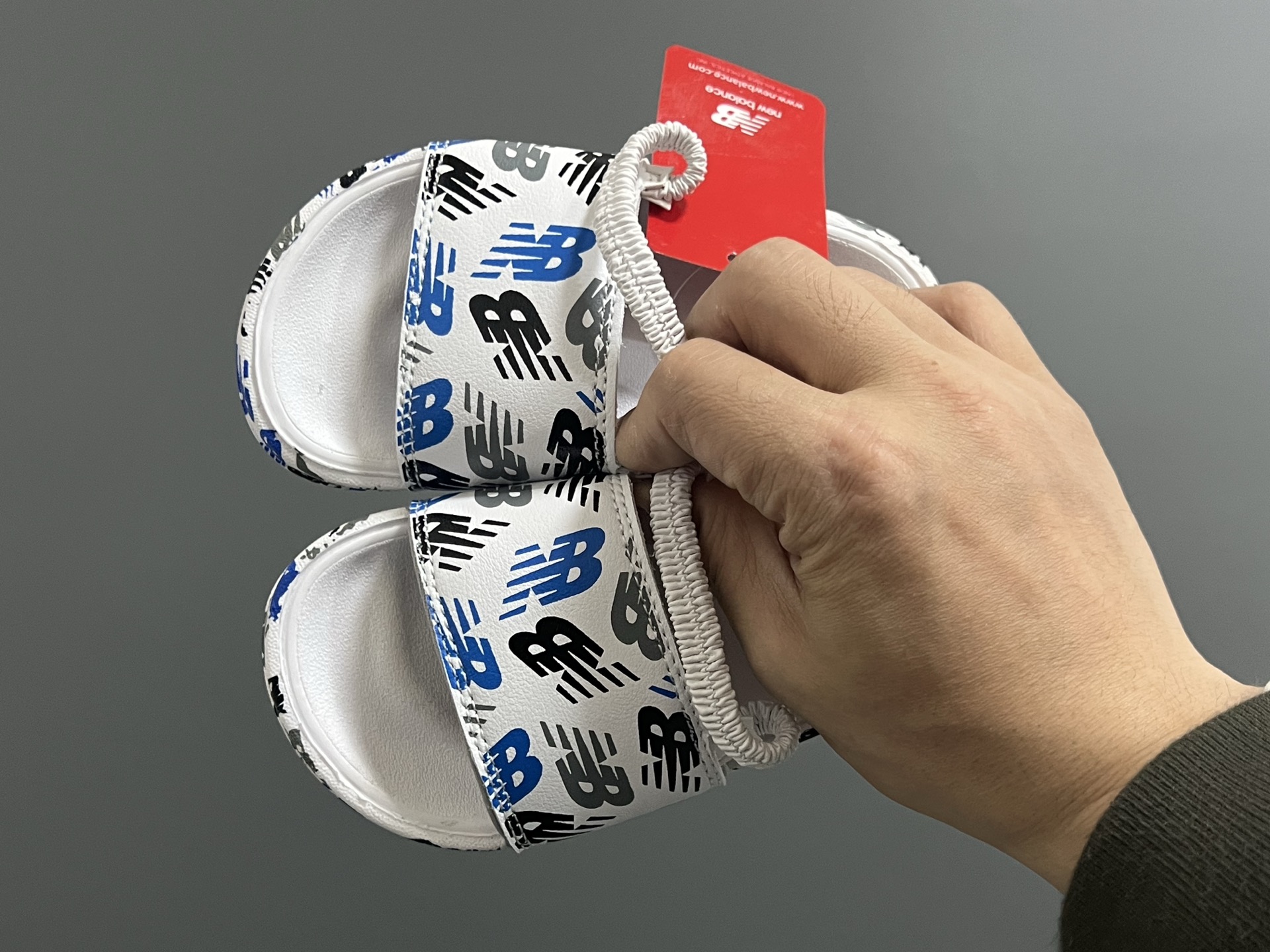 图片[2]-牛B小可爱儿童凉拖鞋 尺码：22-29码 海边度假必备🏝️ 精致细节做工 两穿凉鞋，超级实穿👍🏻 推荐get✔️-选品中心