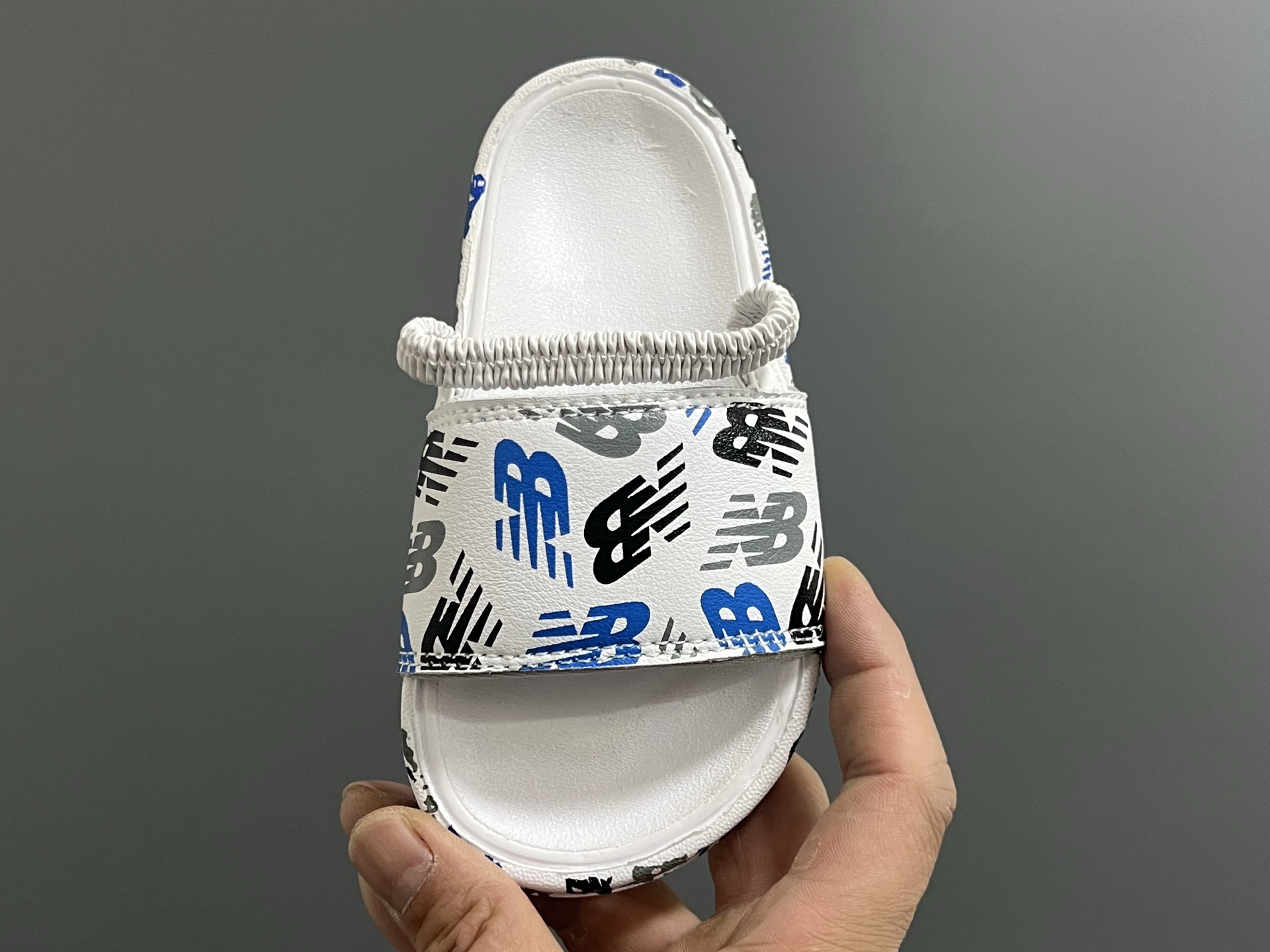 图片[7]-牛B小可爱儿童凉拖鞋 尺码：22-29码 海边度假必备🏝️ 精致细节做工 两穿凉鞋，超级实穿👍🏻 推荐get✔️-选品中心