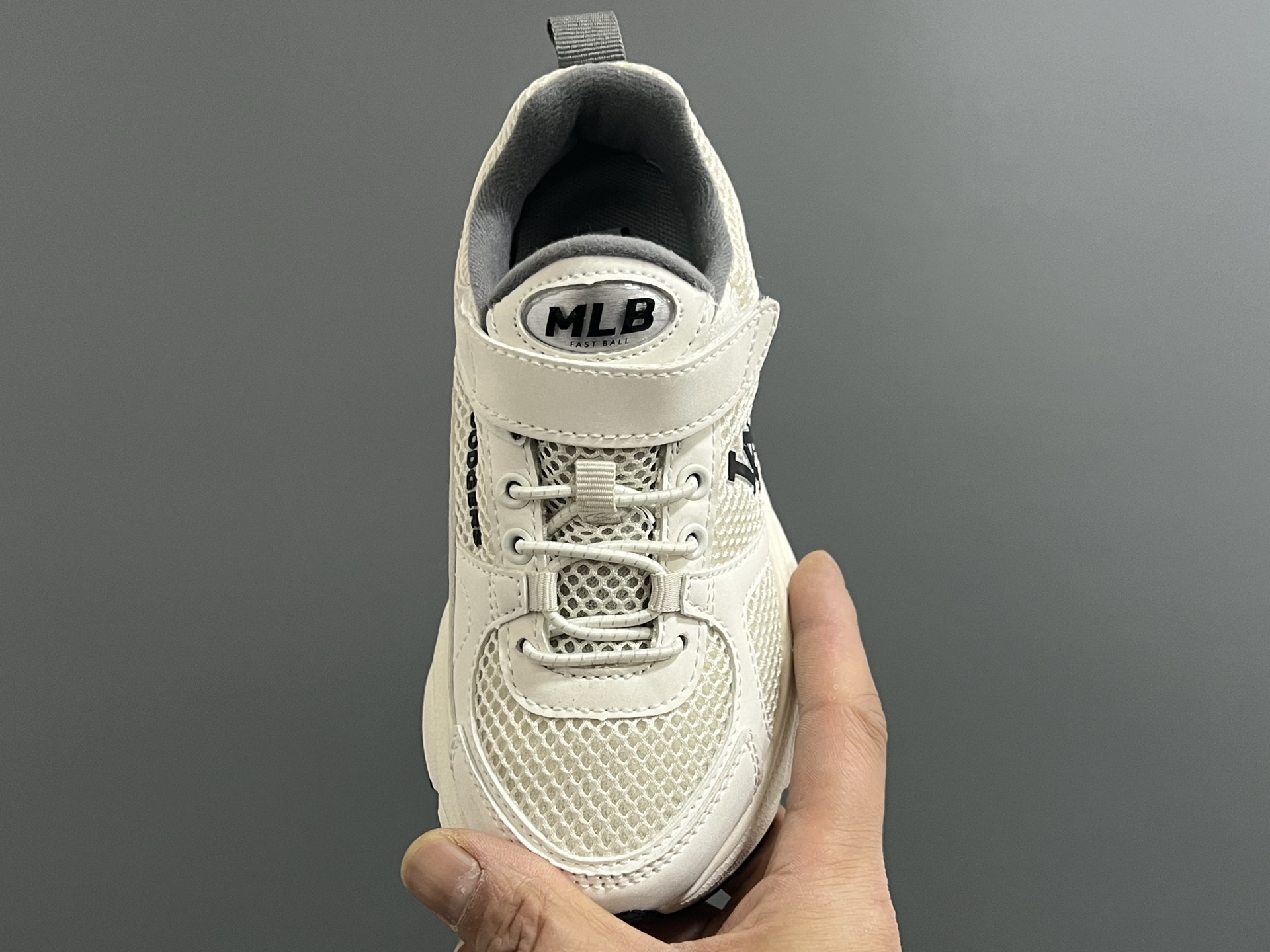 图片[8]-M家春夏新款网面儿童魔术贴运动鞋 尺码：26-37码 经典MLB系列🆕 透气性网面设计，舒适不闷脚☁️ 魔术贴➕松紧带设计，穿脱方便✌🏻 橡胶耐磨防滑大底，脚感超赞👍🏻-选品中心