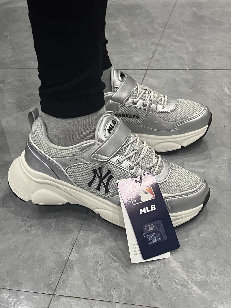 图片[9]-M家春夏新款网面儿童魔术贴运动鞋 尺码：26-37码 经典MLB系列🆕 透气性网面设计，舒适不闷脚☁️ 魔术贴➕松紧带设计，穿脱方便✌🏻 橡胶耐磨防滑大底，脚感超赞👍🏻-选品中心
