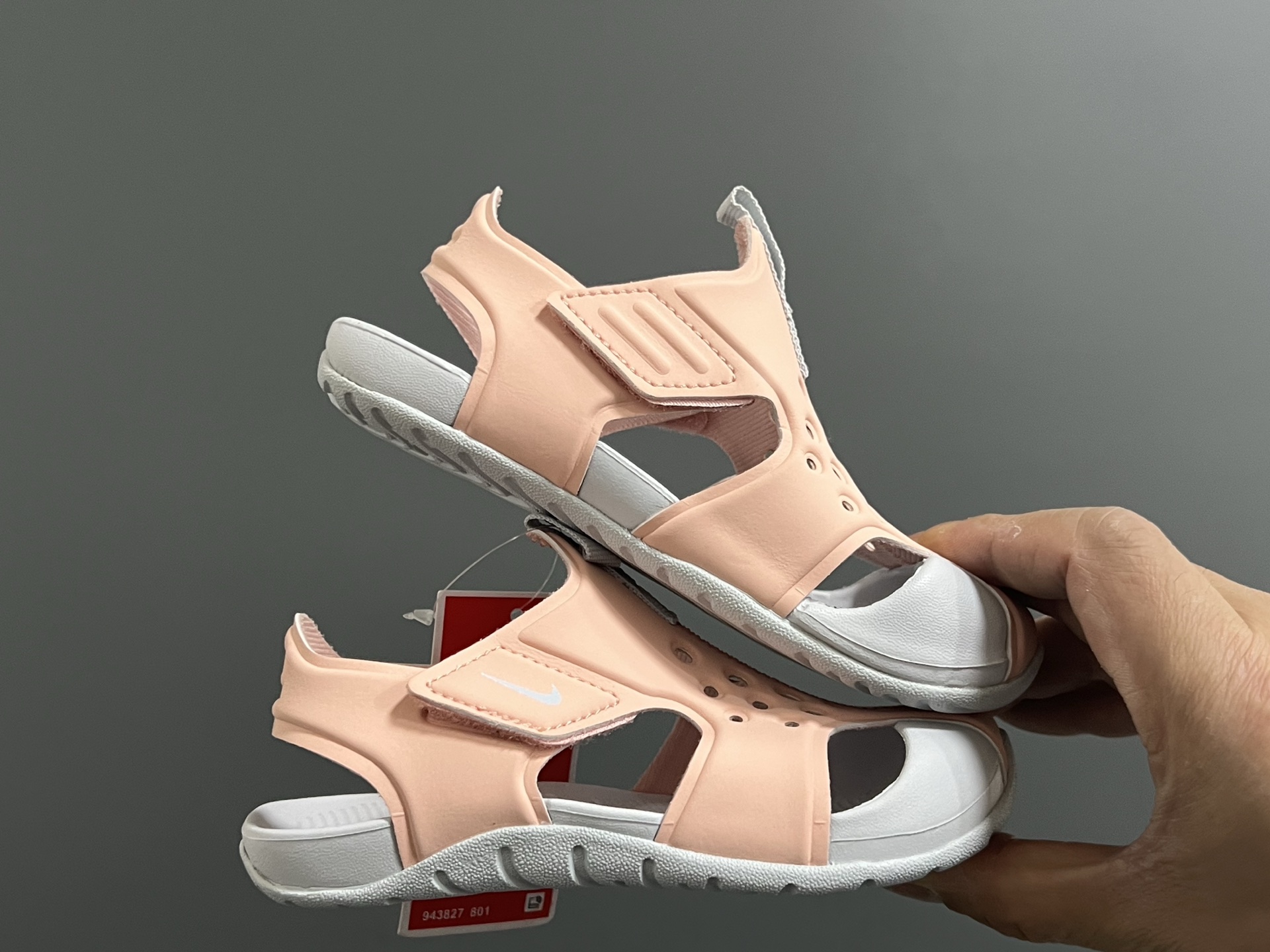 图片[9]-‼️‼️‼️ 原单版NK新款洞洞儿童男女童凉鞋 尺码：22-35码 新工厂新工艺🆕 无限接近专G，出入无压力✌🏻 原装鞋楦鞋材，质感满满💯 耐磨防滑大底，脚感超赞👍🏻-选品中心