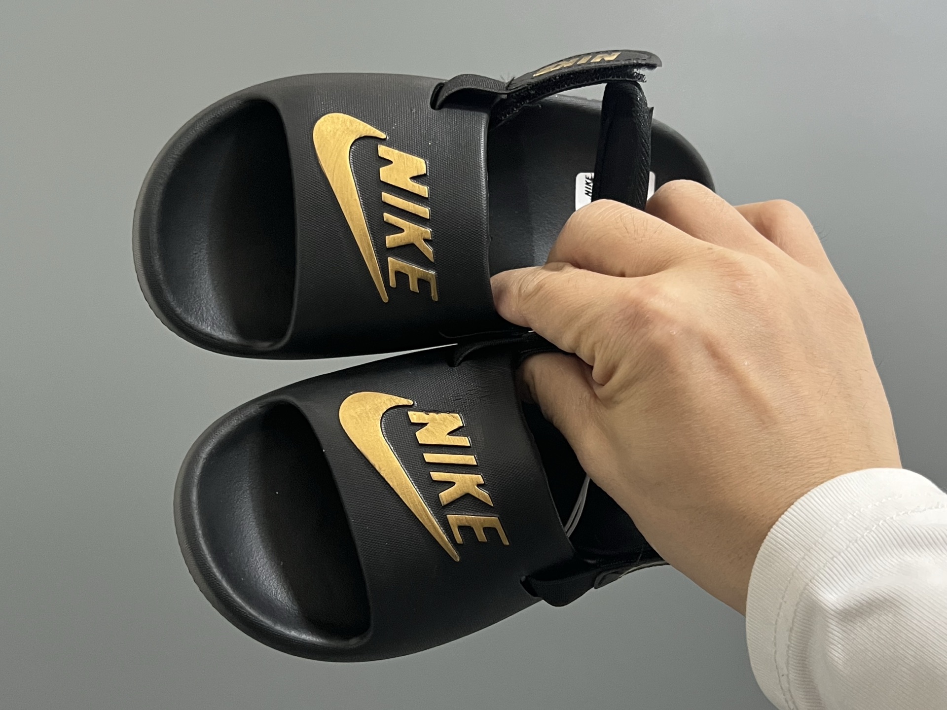 NO:211104,NK new two-wear children's sandals SIZE24-35 size summer two-wear sandals, super practical wear exquisite details, recommended get, slippers, sandals, sandals, slippers,19860909NK 新款两穿儿童凉拖鞋 SIZE24-35码 夏天来咯 两穿款凉拖鞋,超级实穿 精致细节做工,推荐get,拖鞋，凉鞋,sandals,slippers,,Children's