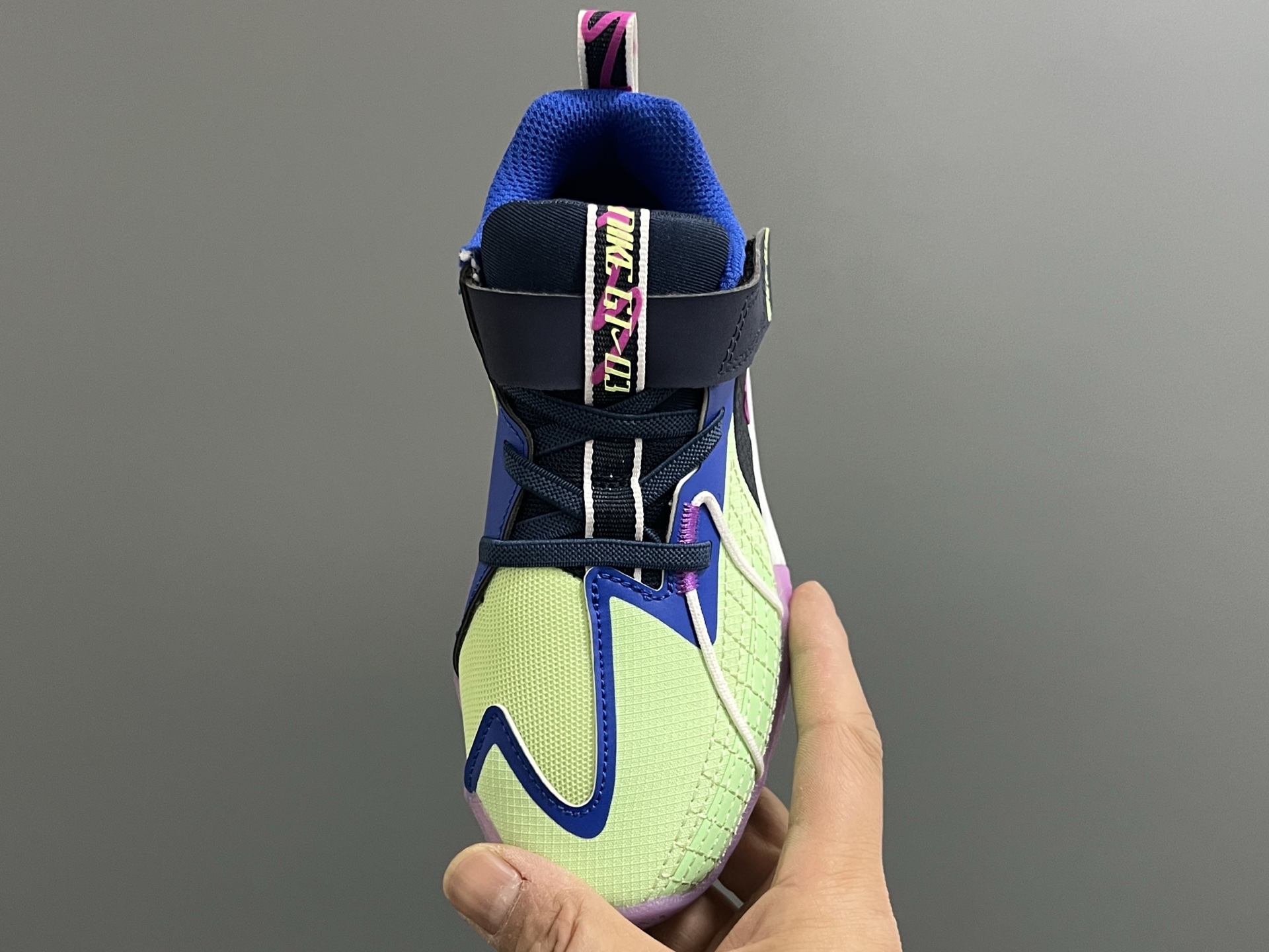 图片[8]-‼️‼️‼️ NK新款GT-3魔术贴儿童篮球运动鞋 尺码：26-37.5码 优质新款实战篮球鞋🏀 魔术贴设计，穿脱方便✌🏻 橡胶耐磨防滑大底，脚感超赞👍🏻 清新配色，穿搭超时髦✨-选品中心