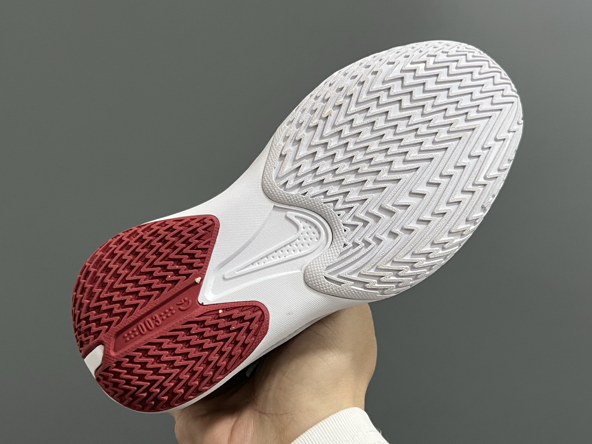 图片[7]-NK新款GT-3魔术贴儿童篮球运动鞋 尺码：26-37.5码 优质新款实战篮球鞋🏀 魔术贴设计，穿脱方便✌🏻 橡胶耐磨防滑大底，脚感超赞👍🏻 清新配色，穿搭超时髦✨-选品中心