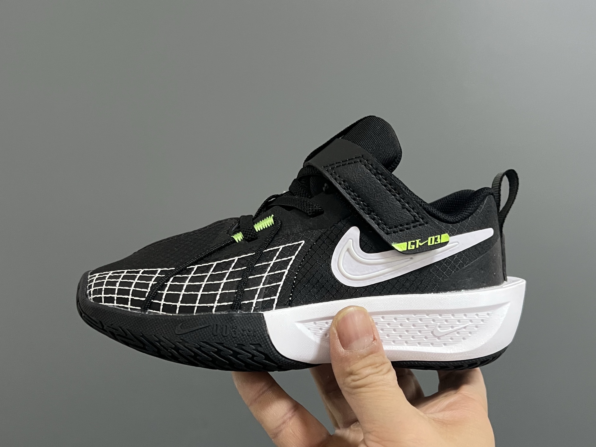 图片[4]-NK新款GT-3魔术贴儿童篮球运动鞋 尺码：26-37.5码 优质新款实战篮球鞋🏀 魔术贴设计，穿脱方便✌🏻 橡胶耐磨防滑大底，脚感超赞👍🏻 清新配色，穿搭超时髦✨-选品中心