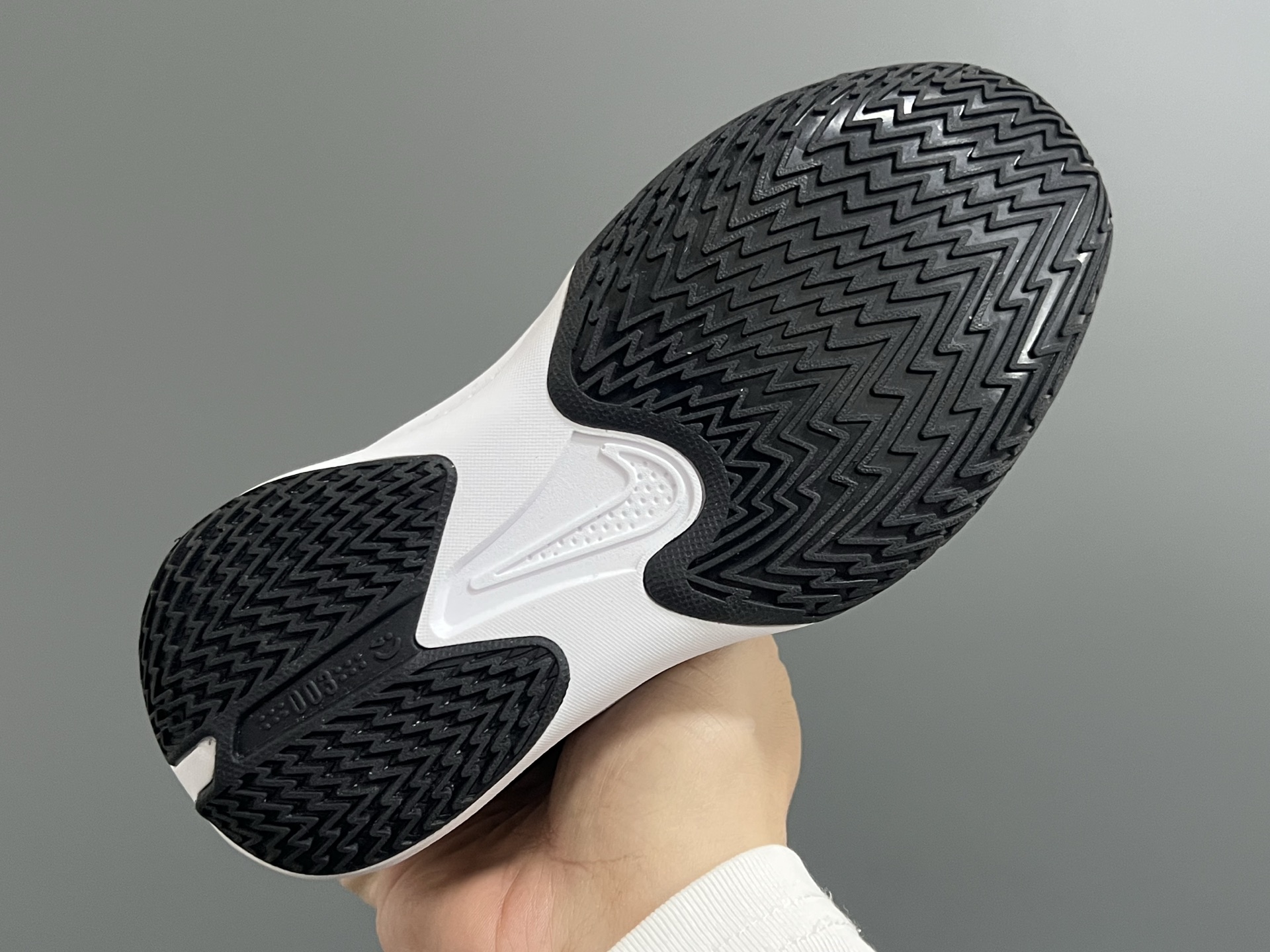 图片[6]-NK新款GT-3魔术贴儿童篮球运动鞋 尺码：26-37.5码 优质新款实战篮球鞋🏀 魔术贴设计，穿脱方便✌🏻 橡胶耐磨防滑大底，脚感超赞👍🏻 清新配色，穿搭超时髦✨-选品中心