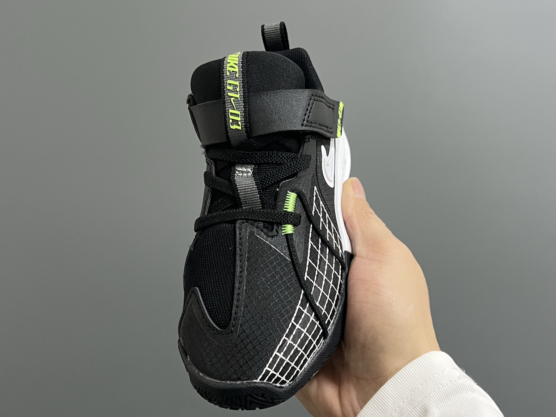 图片[3]-NK新款GT-3魔术贴儿童篮球运动鞋 尺码：26-37.5码 优质新款实战篮球鞋🏀 魔术贴设计，穿脱方便✌🏻 橡胶耐磨防滑大底，脚感超赞👍🏻 清新配色，穿搭超时髦✨-选品中心