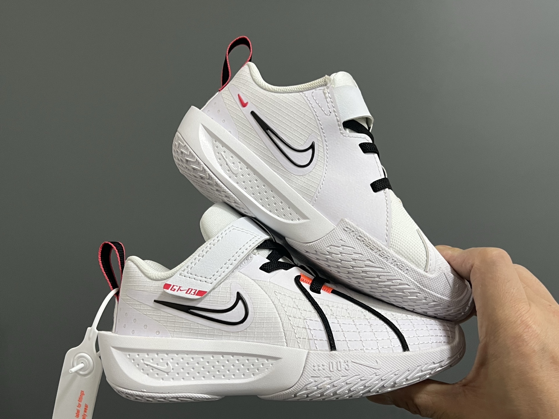 图片[9]-NK新款GT-3魔术贴儿童篮球运动鞋 尺码：26-37.5码 优质新款实战篮球鞋🏀 魔术贴设计，穿脱方便✌🏻 橡胶耐磨防滑大底，脚感超赞👍🏻 清新配色，穿搭超时髦✨-选品中心