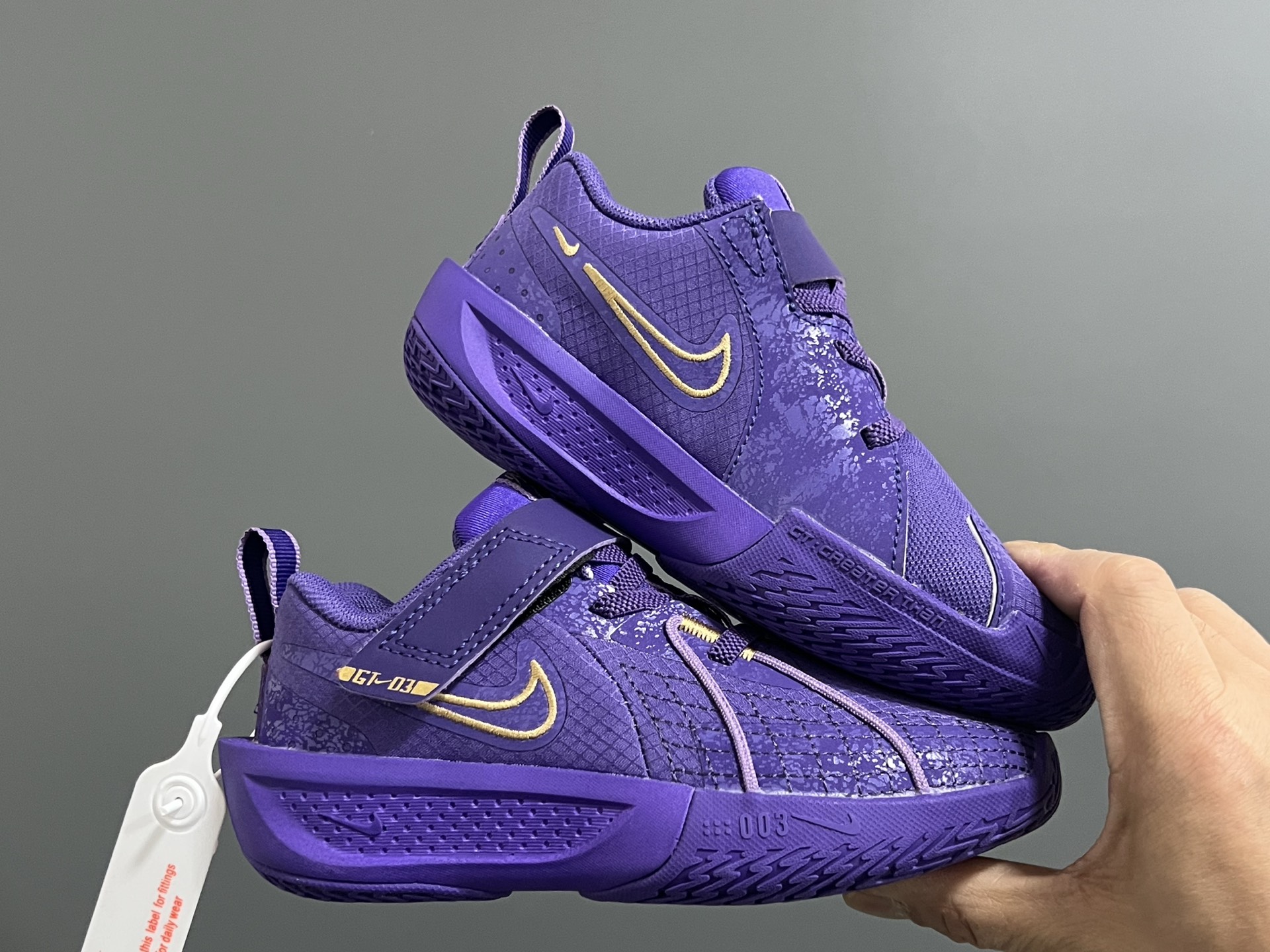 图片[9]-NK新款GT-3魔术贴儿童篮球运动鞋 尺码：26-37.5码 优质新款实战篮球鞋🏀 魔术贴设计，穿脱方便✌🏻 橡胶耐磨防滑大底，脚感超赞👍🏻 清新配色，穿搭超时髦✨-选品中心