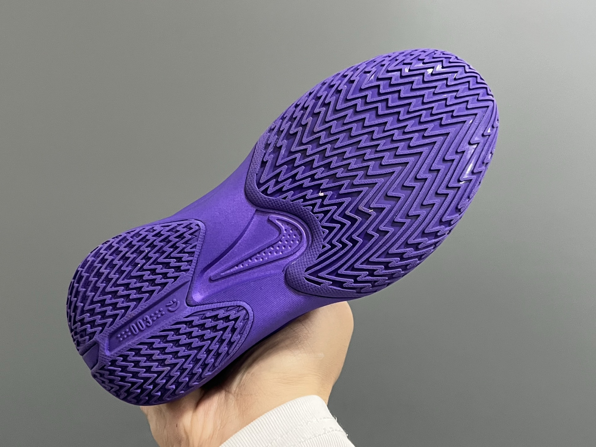 图片[5]-NK新款GT-3魔术贴儿童篮球运动鞋 尺码：26-37.5码 优质新款实战篮球鞋🏀 魔术贴设计，穿脱方便✌🏻 橡胶耐磨防滑大底，脚感超赞👍🏻 清新配色，穿搭超时髦✨-选品中心