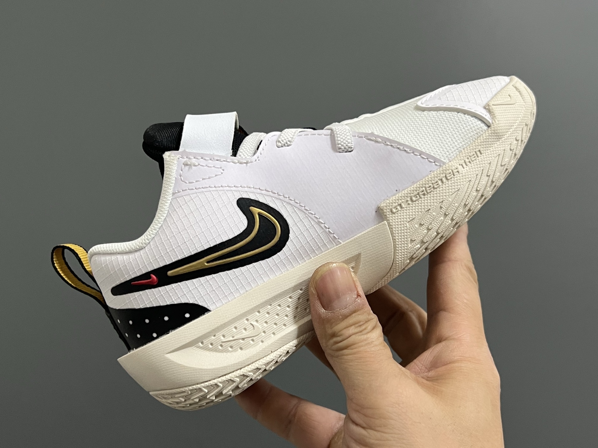 图片[6]-NK新款GT-3魔术贴儿童篮球运动鞋 尺码：26-37.5码 优质新款实战篮球鞋🏀 魔术贴设计，穿脱方便✌🏻 橡胶耐磨防滑大底，脚感超赞👍🏻 清新配色，穿搭超时髦✨-选品中心