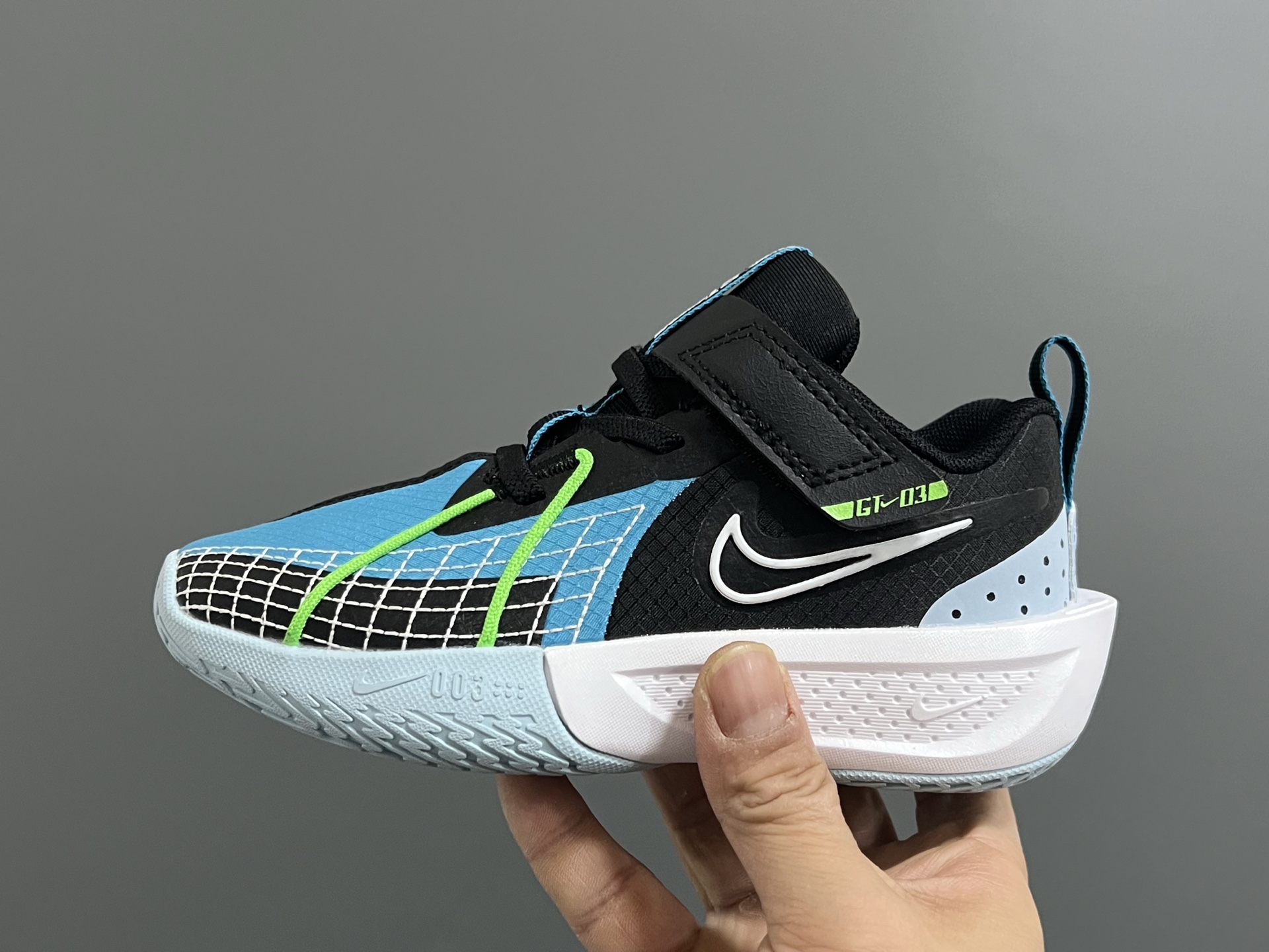 图片[4]-NK新款GT-3魔术贴儿童篮球运动鞋 尺码：26-37.5码 优质新款实战篮球鞋🏀 魔术贴设计，穿脱方便✌🏻 橡胶耐磨防滑大底，脚感超赞👍🏻 清新配色，穿搭超时髦✨-选品中心