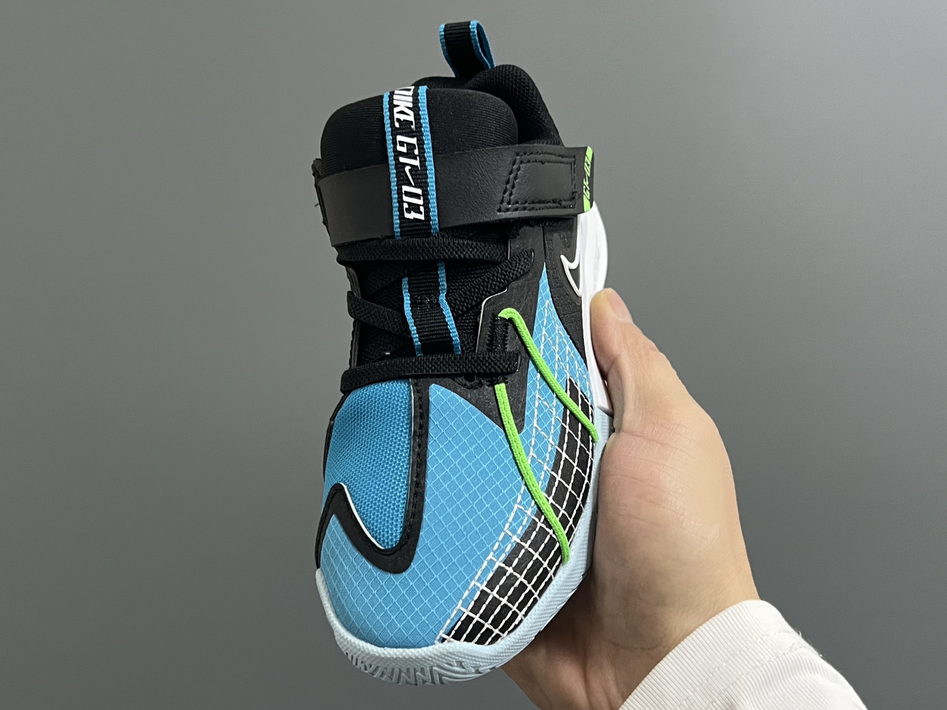 图片[3]-NK新款GT-3魔术贴儿童篮球运动鞋 尺码：26-37.5码 优质新款实战篮球鞋🏀 魔术贴设计，穿脱方便✌🏻 橡胶耐磨防滑大底，脚感超赞👍🏻 清新配色，穿搭超时髦✨-选品中心