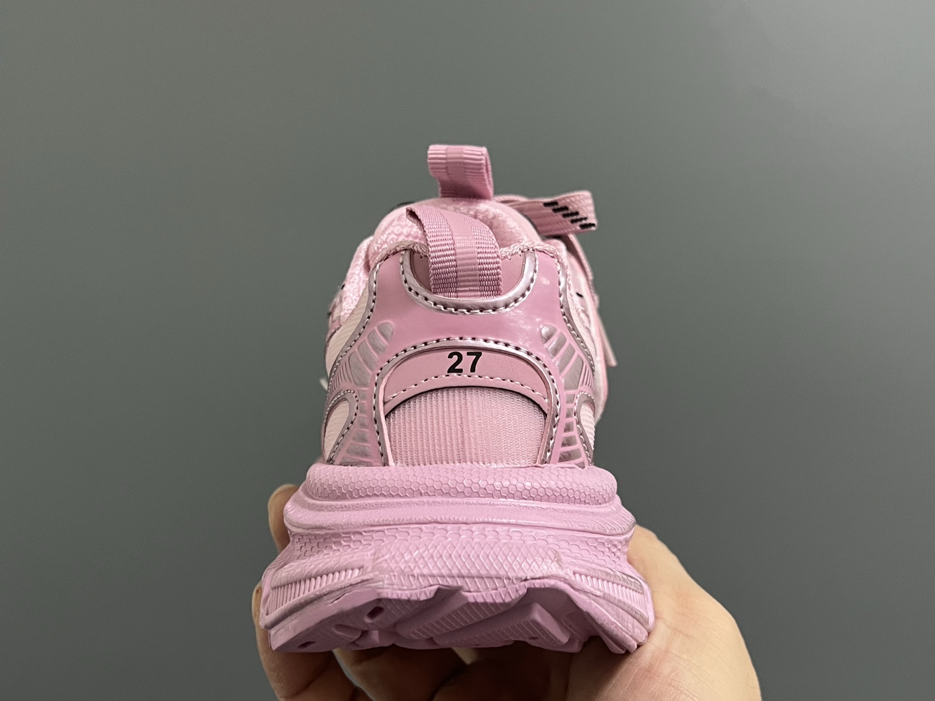 图片[7]-巴黎新款网纱儿童魔术贴老爹鞋 尺码：26-37码 经典巴黎世家老爹鞋🆕 网纱设计，透气又舒适☁️ 魔术贴设计，穿脱方便✌🏻-选品中心