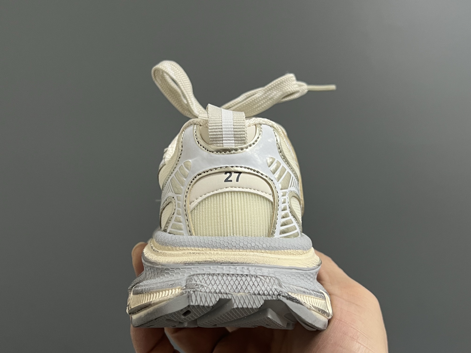 图片[7]-巴黎新款网纱儿童魔术贴老爹鞋 尺码：26-37码 经典巴黎世家老爹鞋🆕 网纱设计，透气又舒适☁️ 魔术贴设计，穿脱方便✌🏻-选品中心